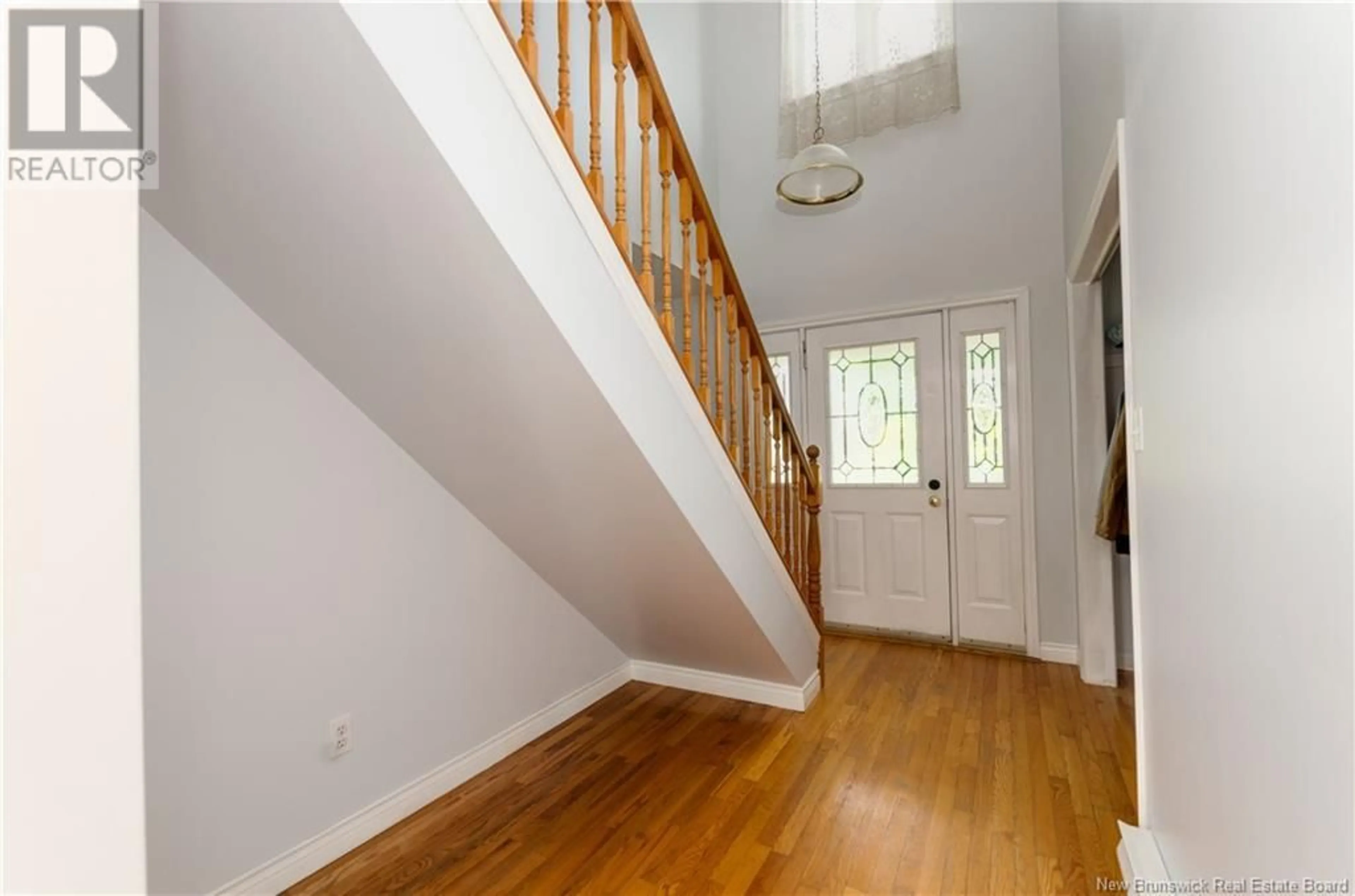 Indoor foyer for 124 CRESTWOOD DRIVE, Moncton New Brunswick E1C9M8