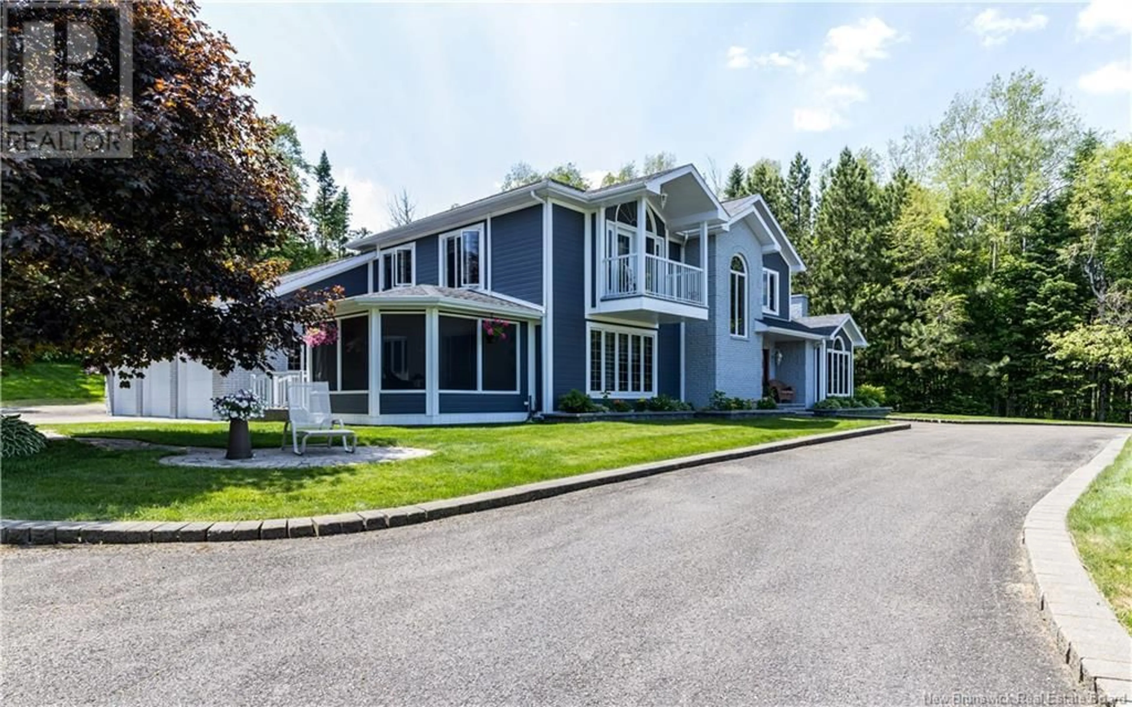 Home with vinyl exterior material, street for 288 PIRIE STREET, Grand-Sault/Grand Falls New Brunswick E3Z2X9