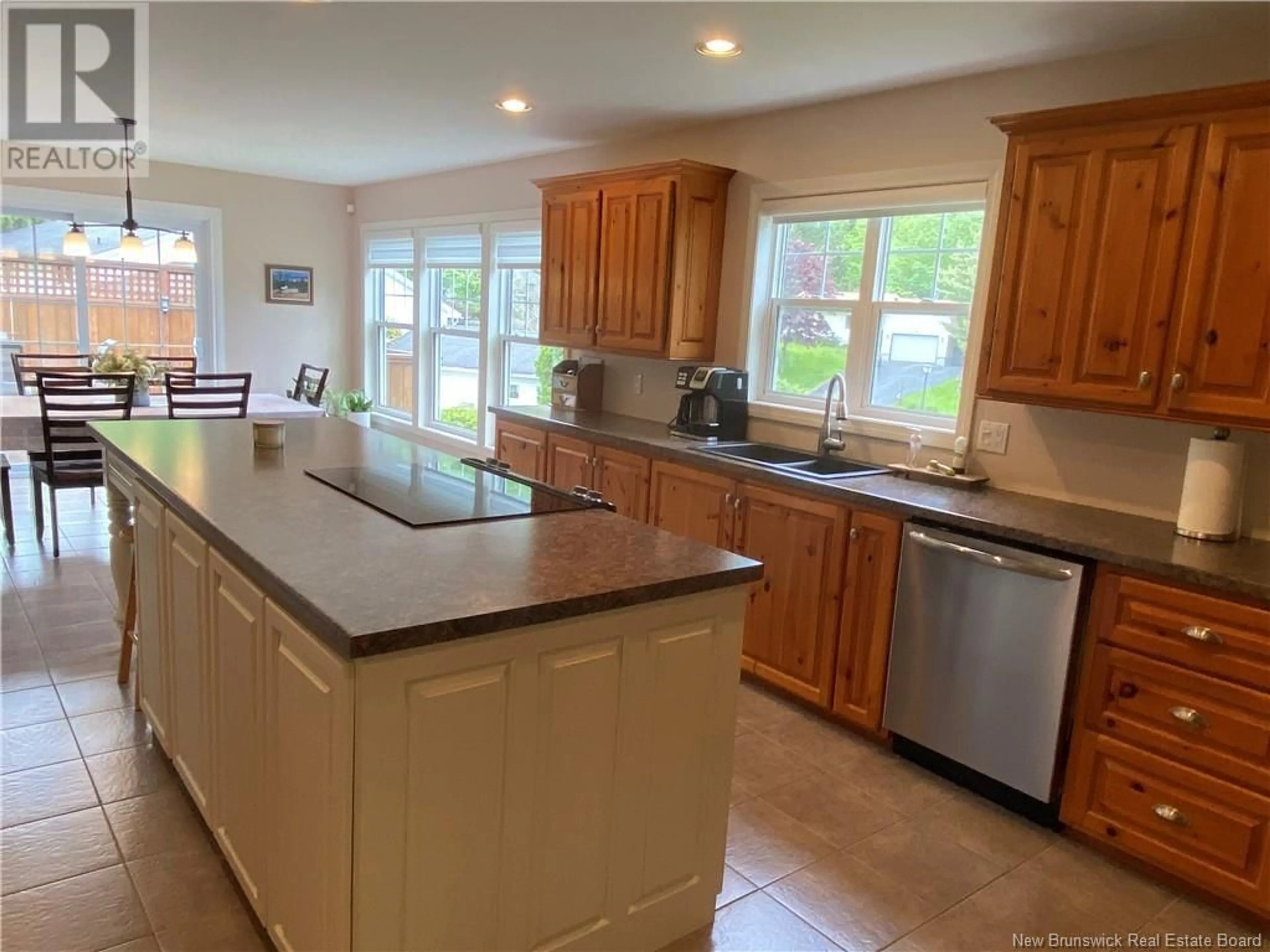 Open concept kitchen, ceramic/tile floor for 982 KENNEBECASIS DRIVE, Saint John New Brunswick E2K5A9