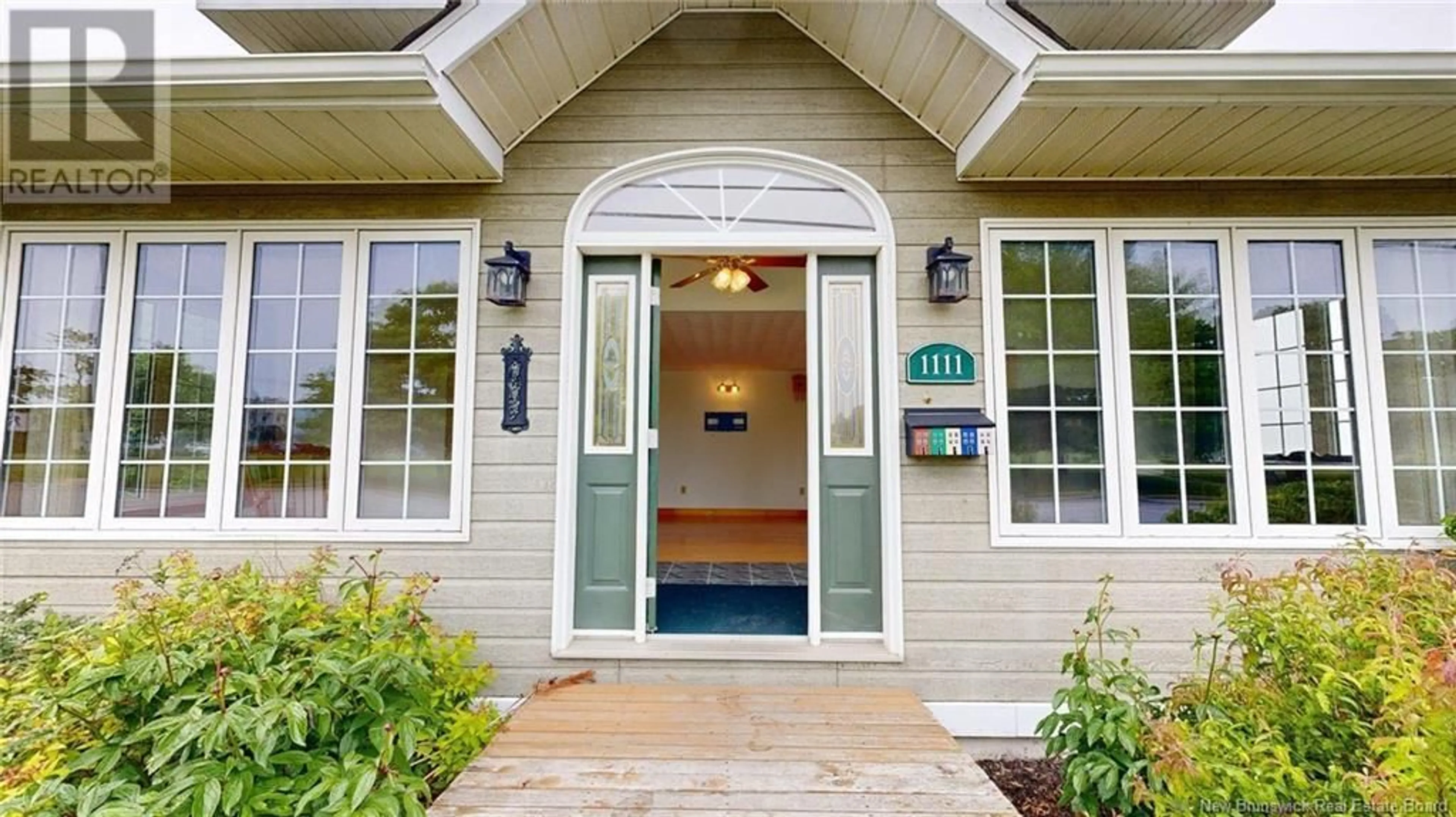 Indoor entryway for 1111 MANAWAGONISH ROAD, Saint John New Brunswick E2M3X5