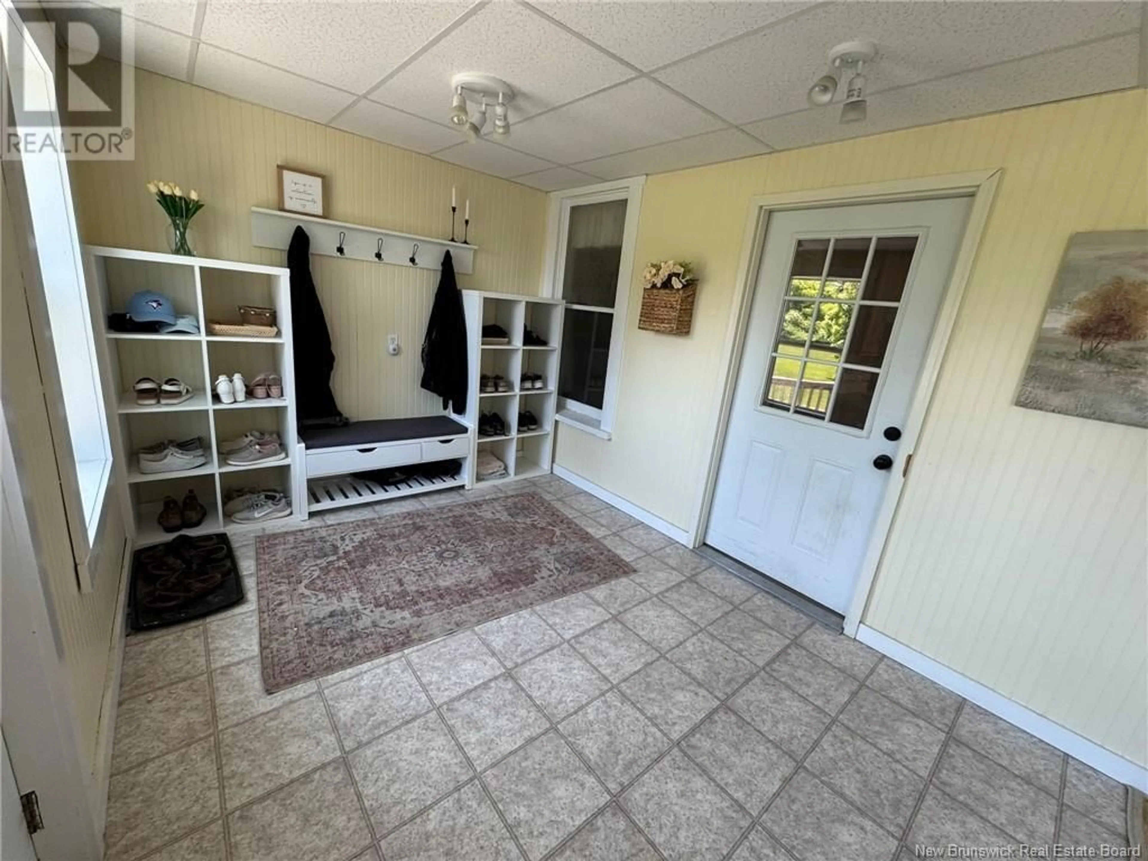 Indoor entryway for 2637 103 ROUTE, Somerville New Brunswick E7P3A8