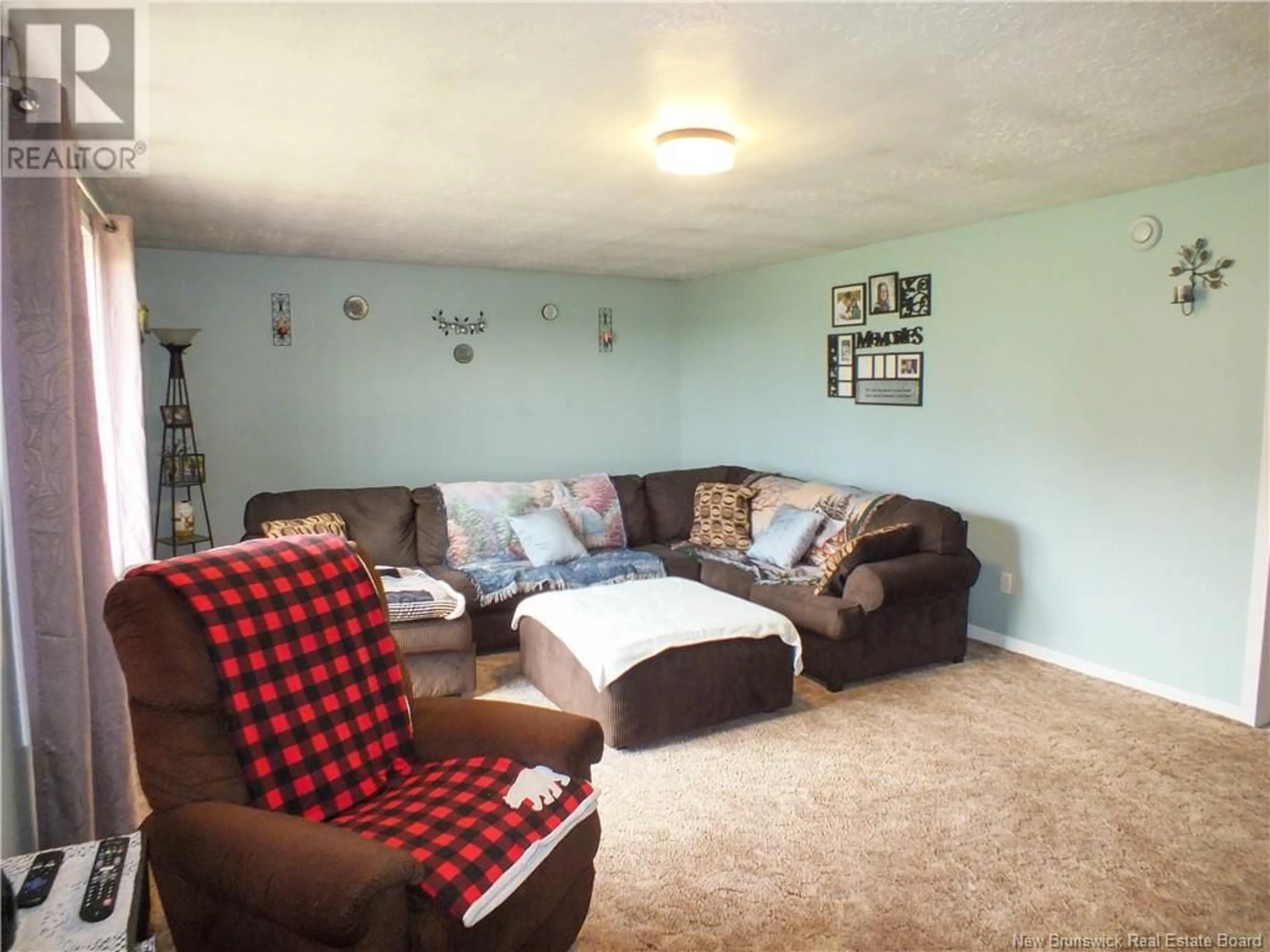 Living room with furniture, unknown for 3004 ROUTE 130, Four Falls New Brunswick E3Z2G5