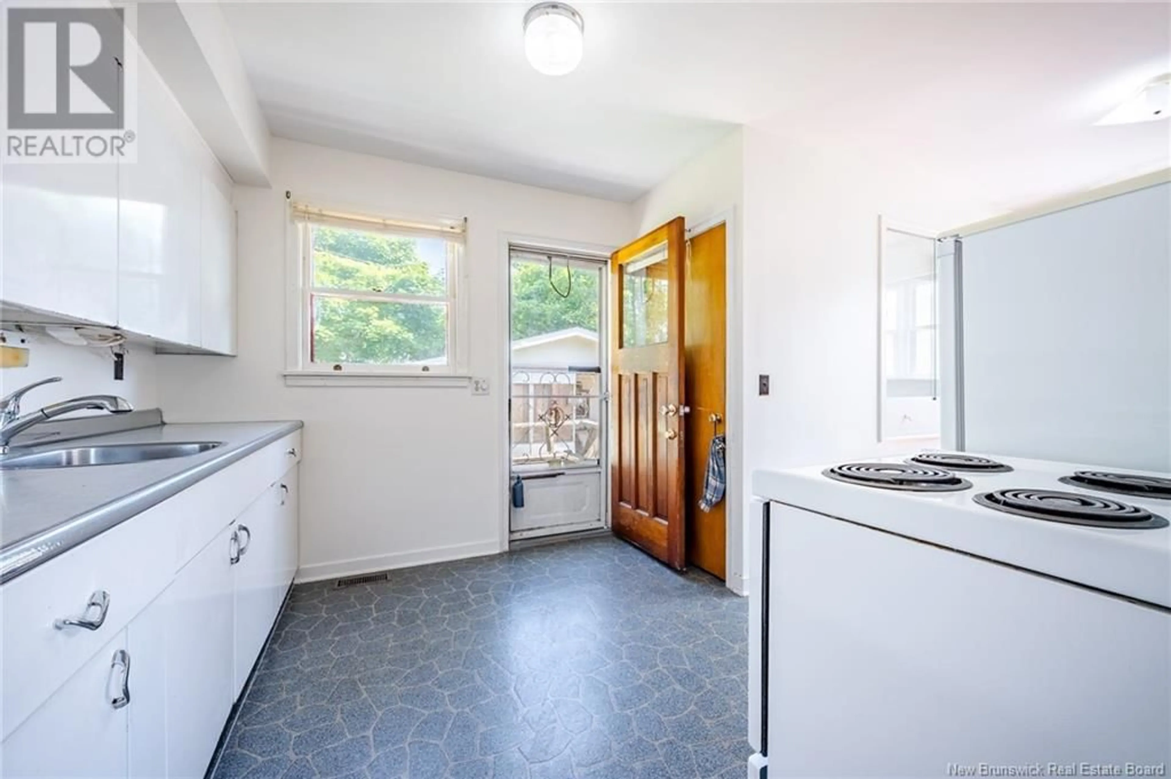 Standard kitchen, unknown for 104 MACFARLANE STREET, Fredericton New Brunswick E3A1V4