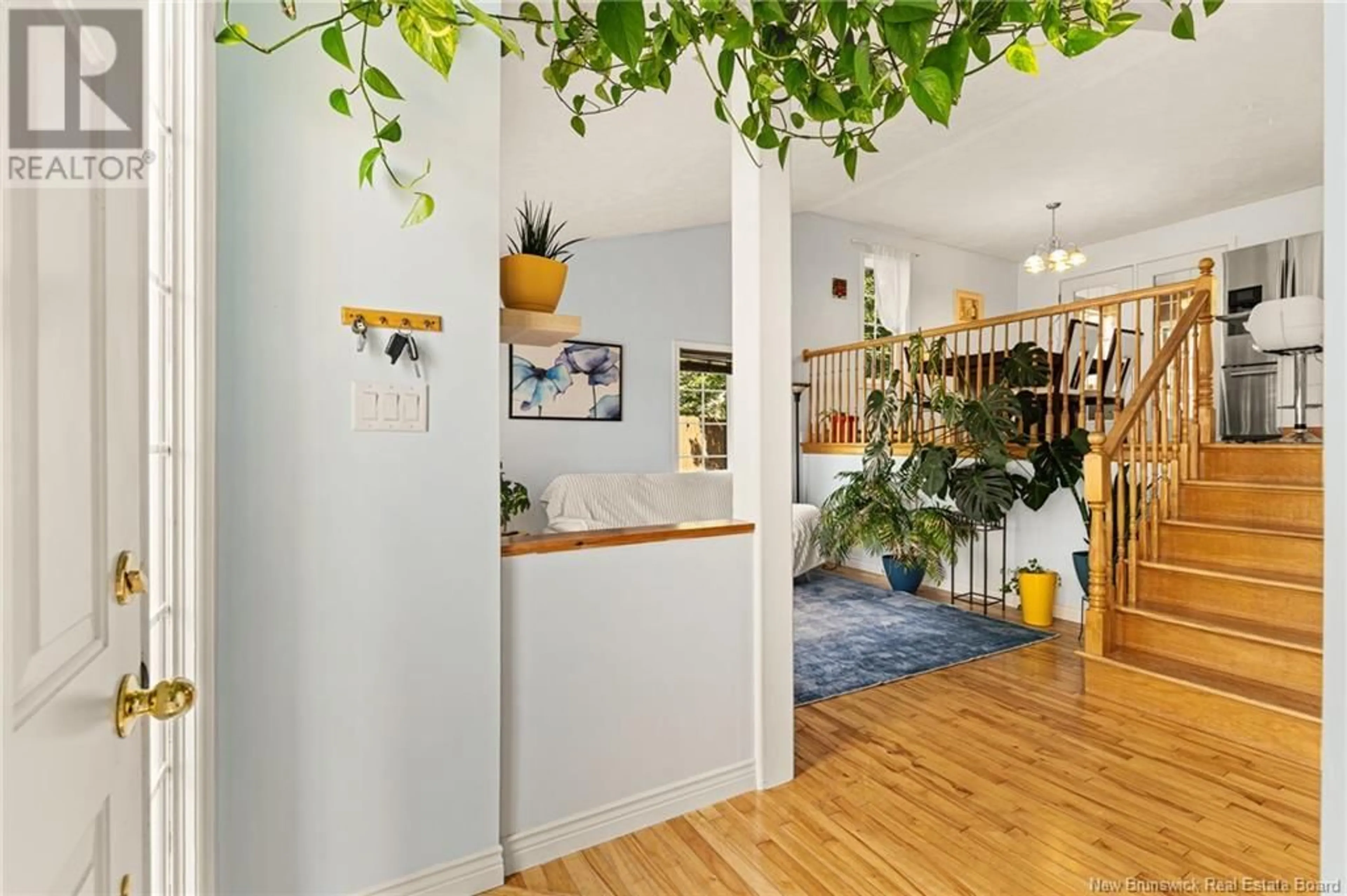 Indoor entryway for 141 THERIAULT, Dieppe New Brunswick E1A8B1