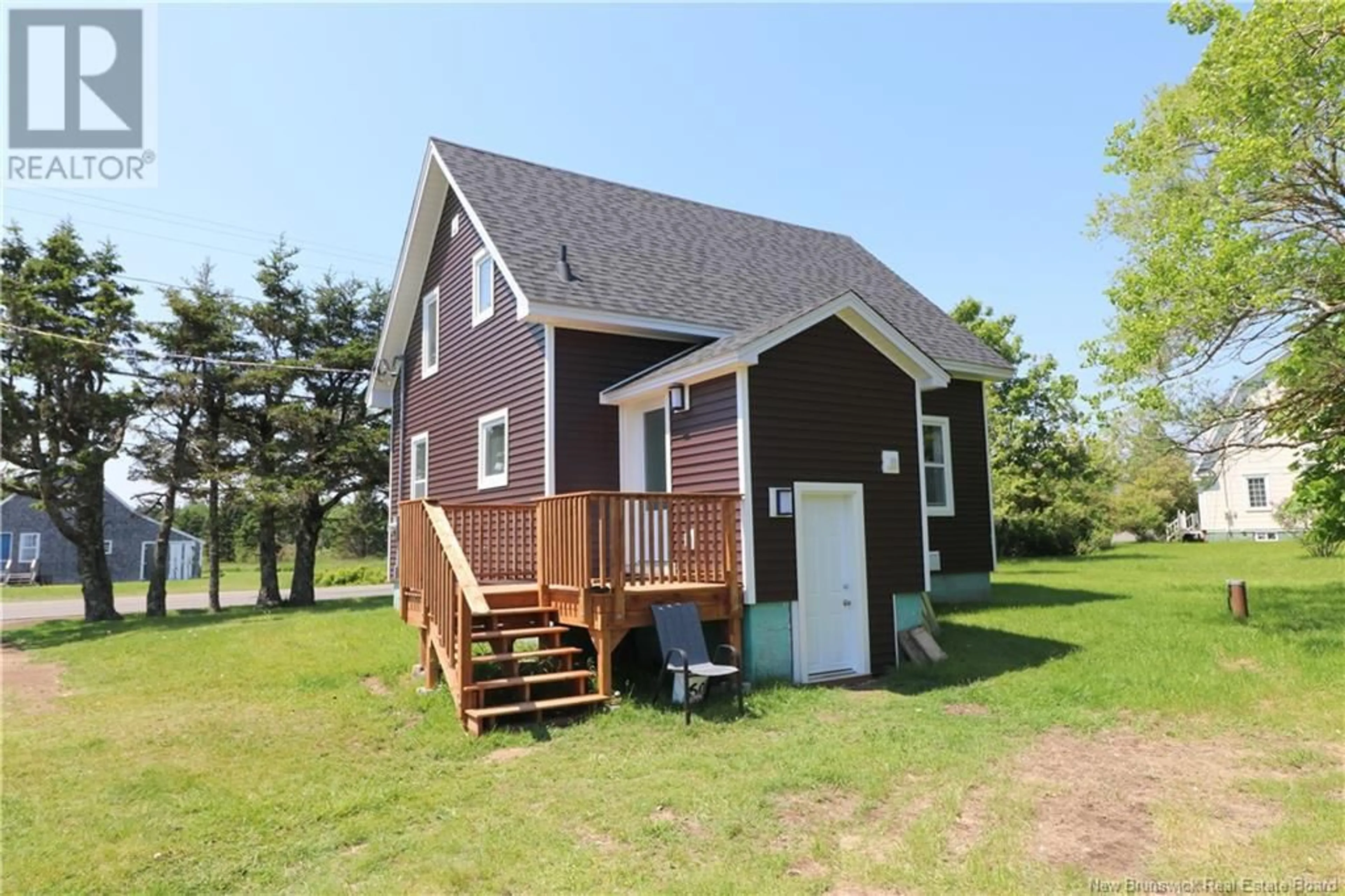 Home with vinyl exterior material, building for 1833 ROUTE 776, Grand Manan New Brunswick E5G2H9