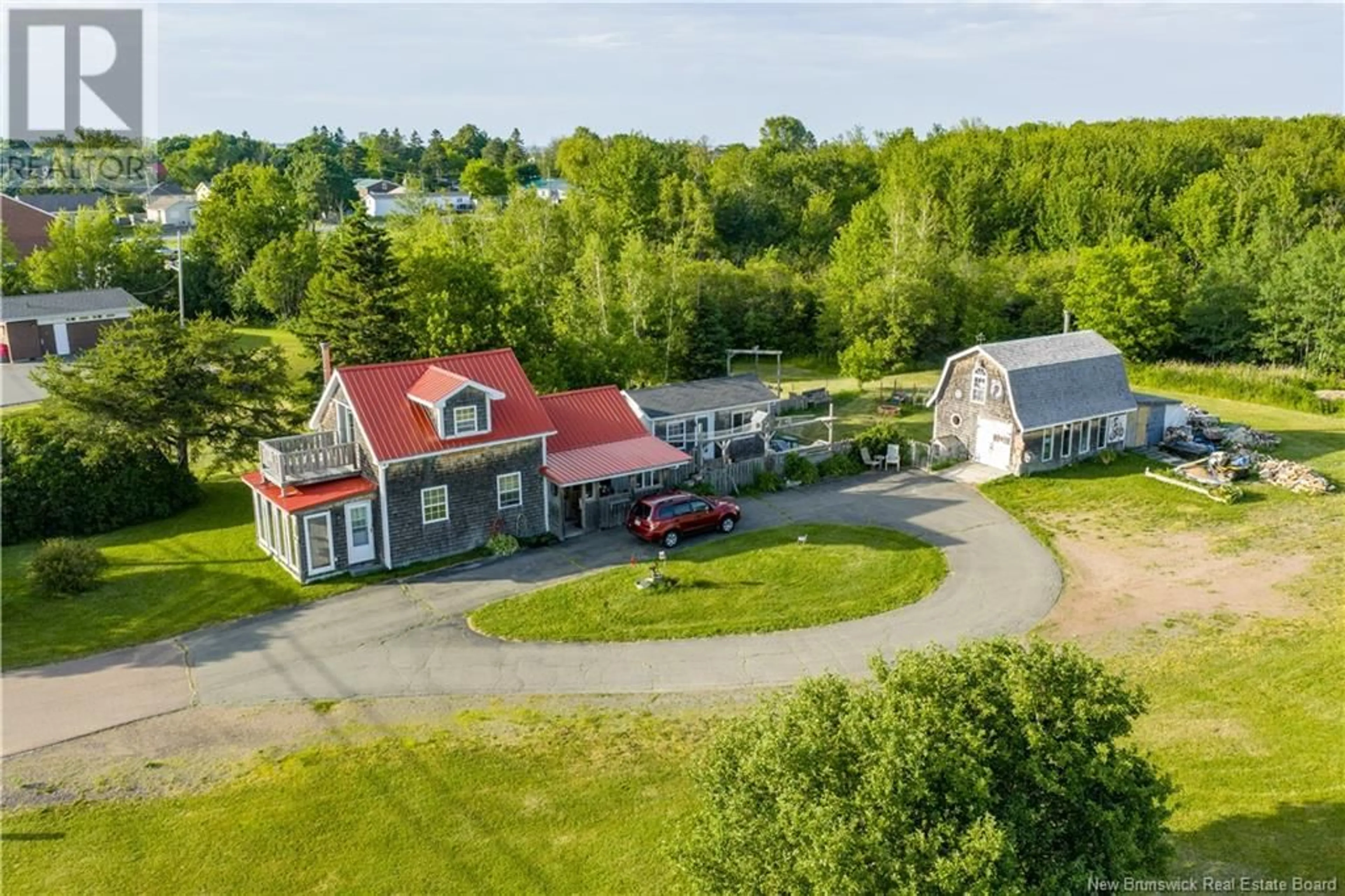 A pic from outside/outdoor area/front of a property/back of a property/a pic from drone, unknown for 137 POINTE DU CHENE ROAD, Pointe-Du-Chêne New Brunswick E4P4S9