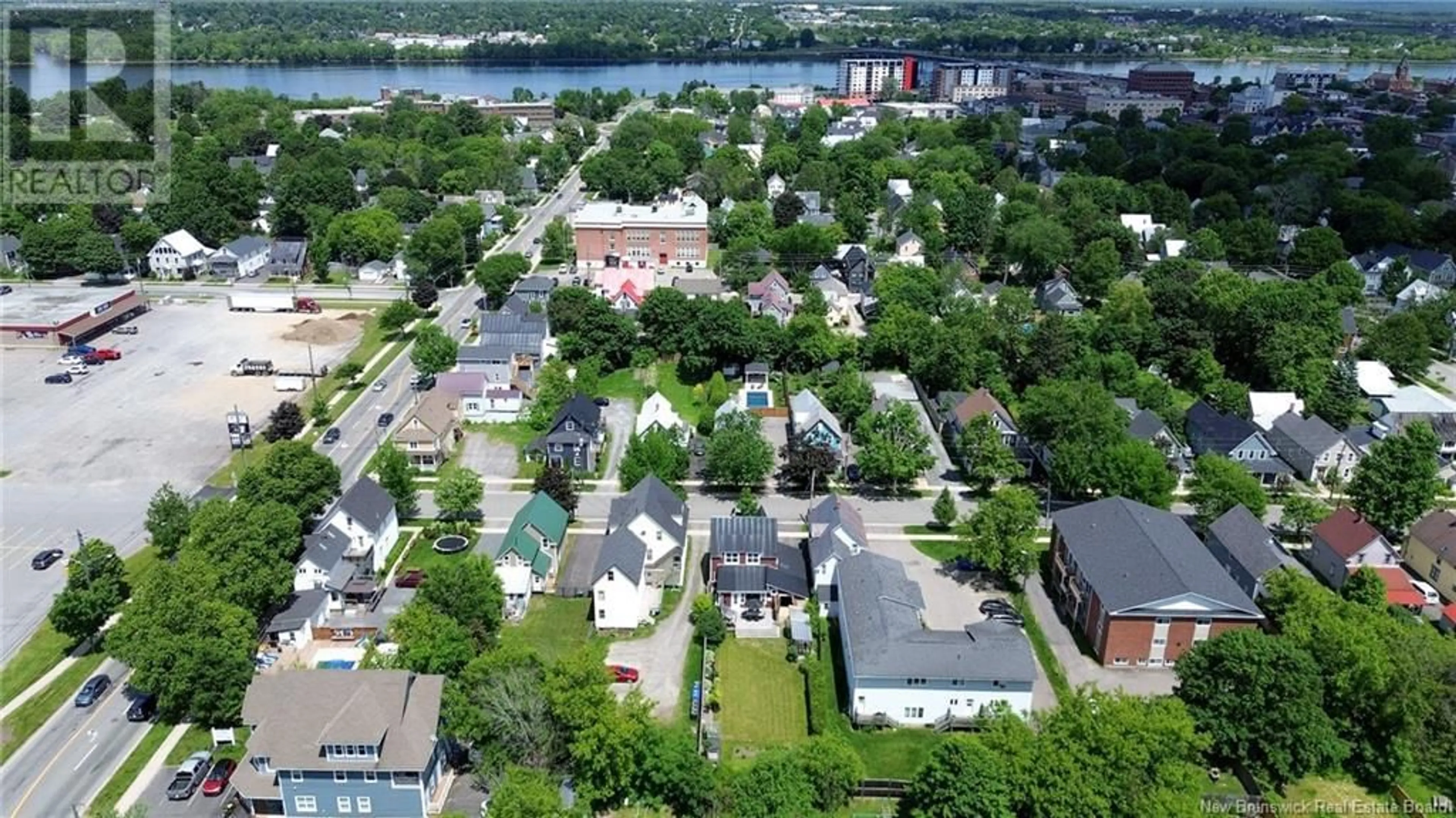 A pic from outside/outdoor area/front of a property/back of a property/a pic from drone, street for 130 ABERDEEN STREET, Fredericton New Brunswick E3B1R5