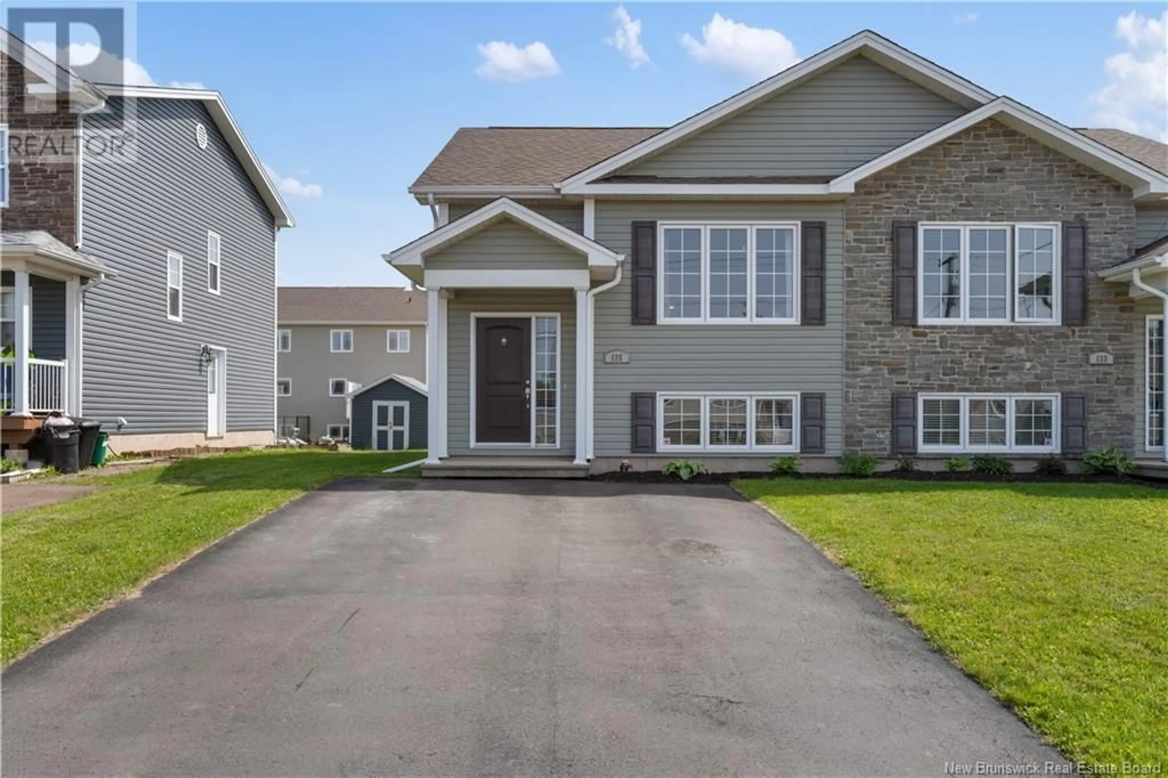 Home with vinyl exterior material, street for 135 LAKEBURN AVENUE, Dieppe New Brunswick E1A8N5