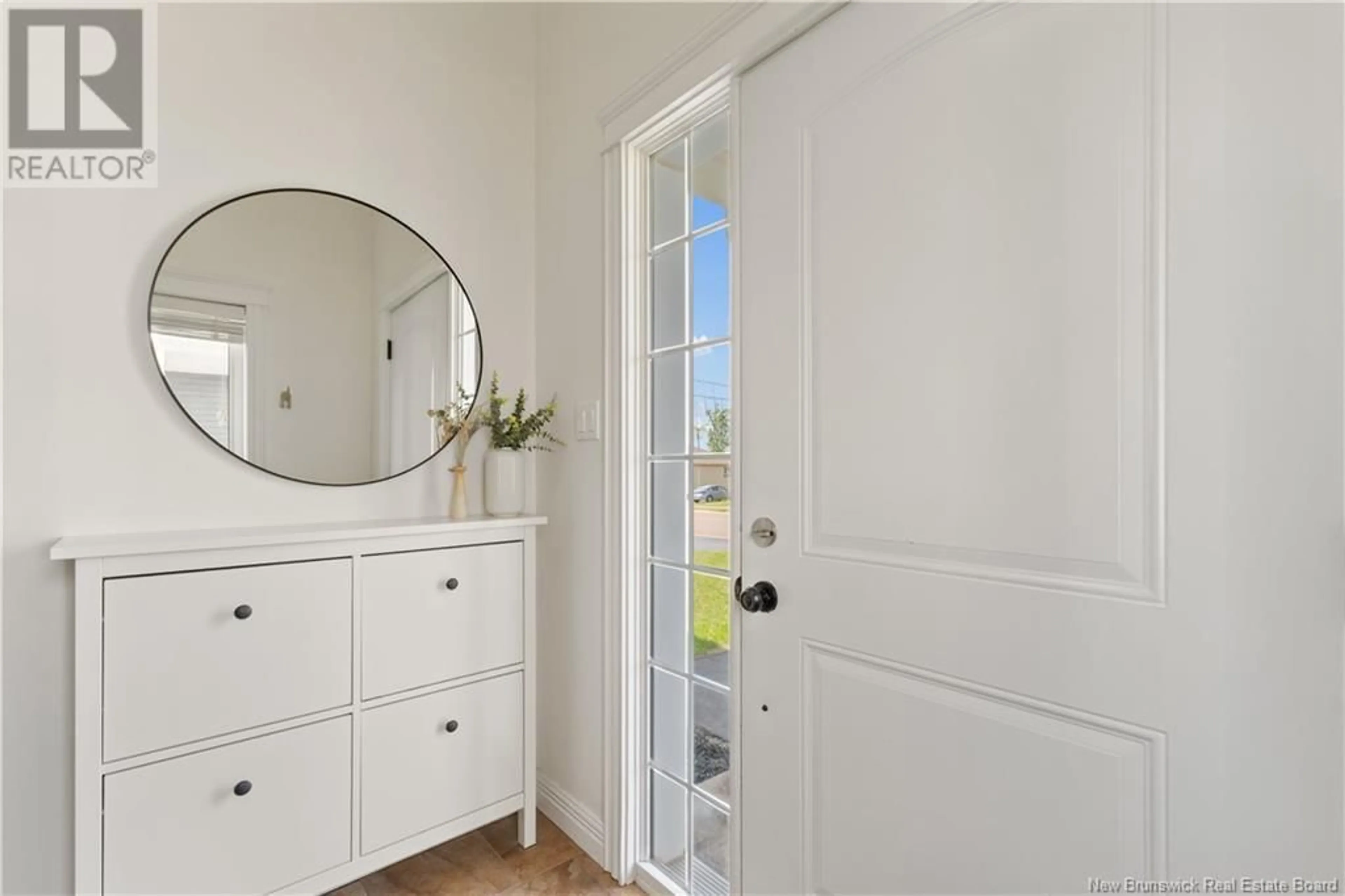 Indoor entryway for 135 LAKEBURN AVENUE, Dieppe New Brunswick E1A8N5