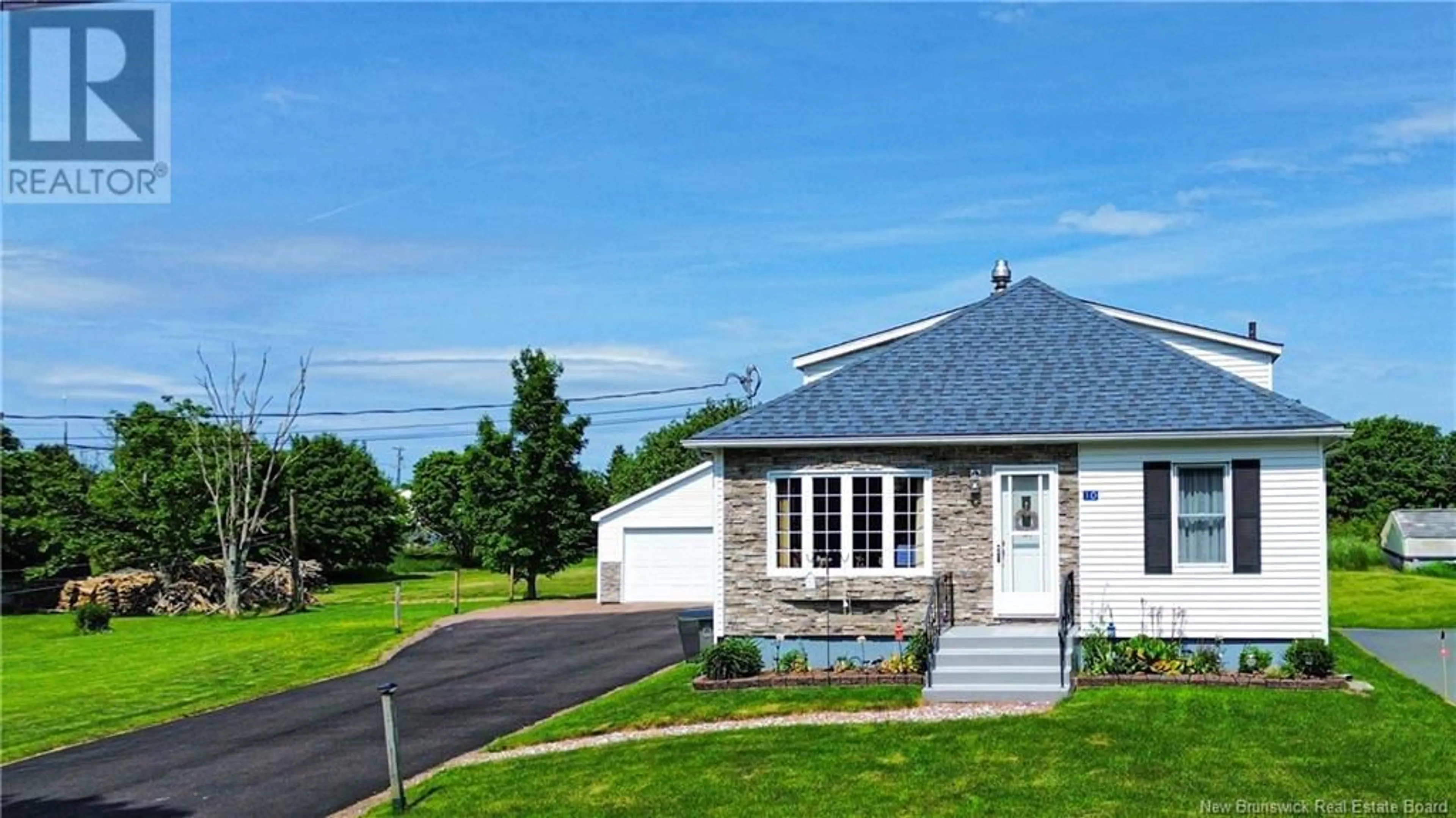 Home with vinyl exterior material, street for 10 PRINGLE STREET, Sackville New Brunswick E4L3E8