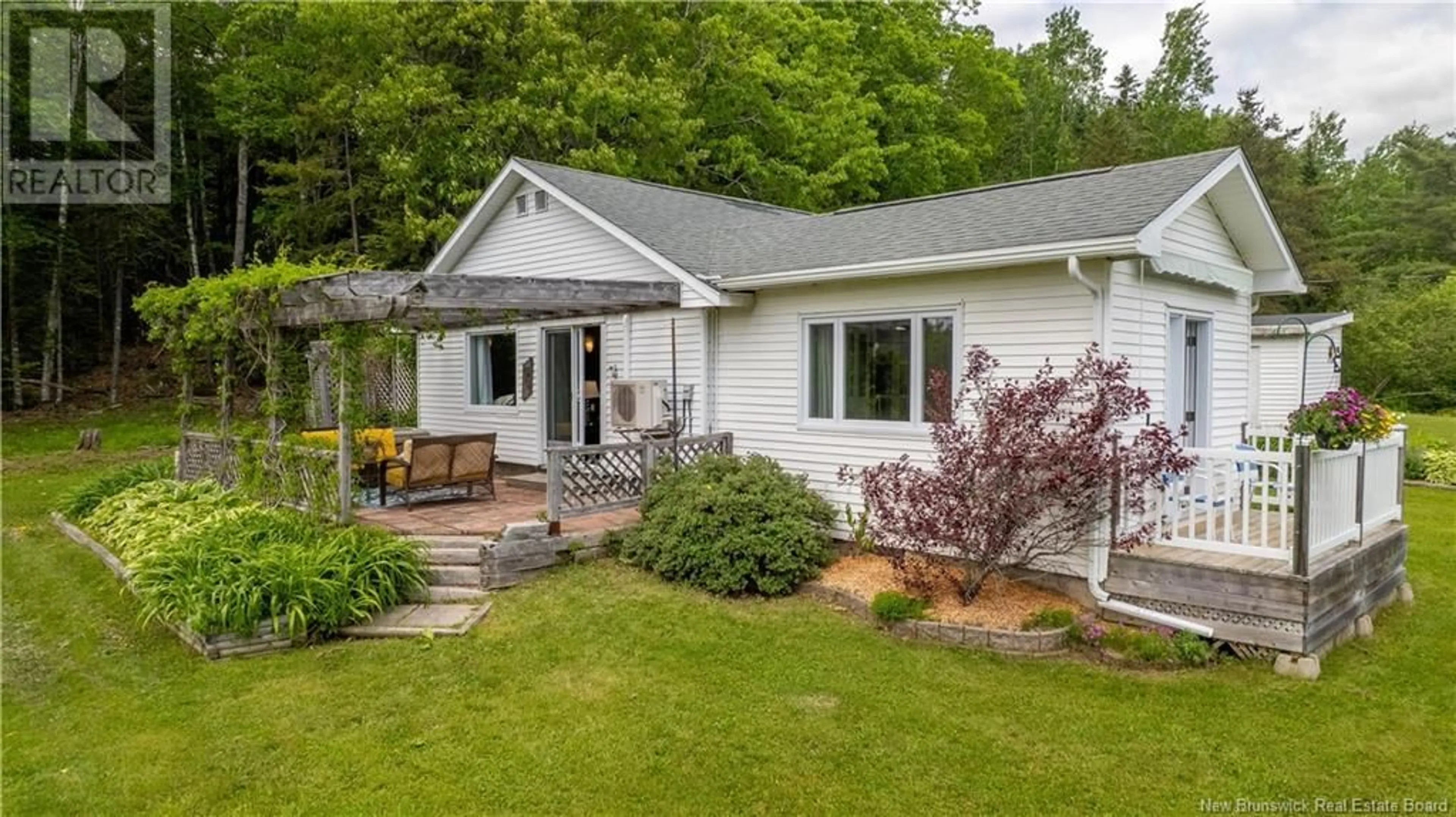 Home with vinyl exterior material, street for 32 COOKS LANE, Oak Bay New Brunswick E3L4H1