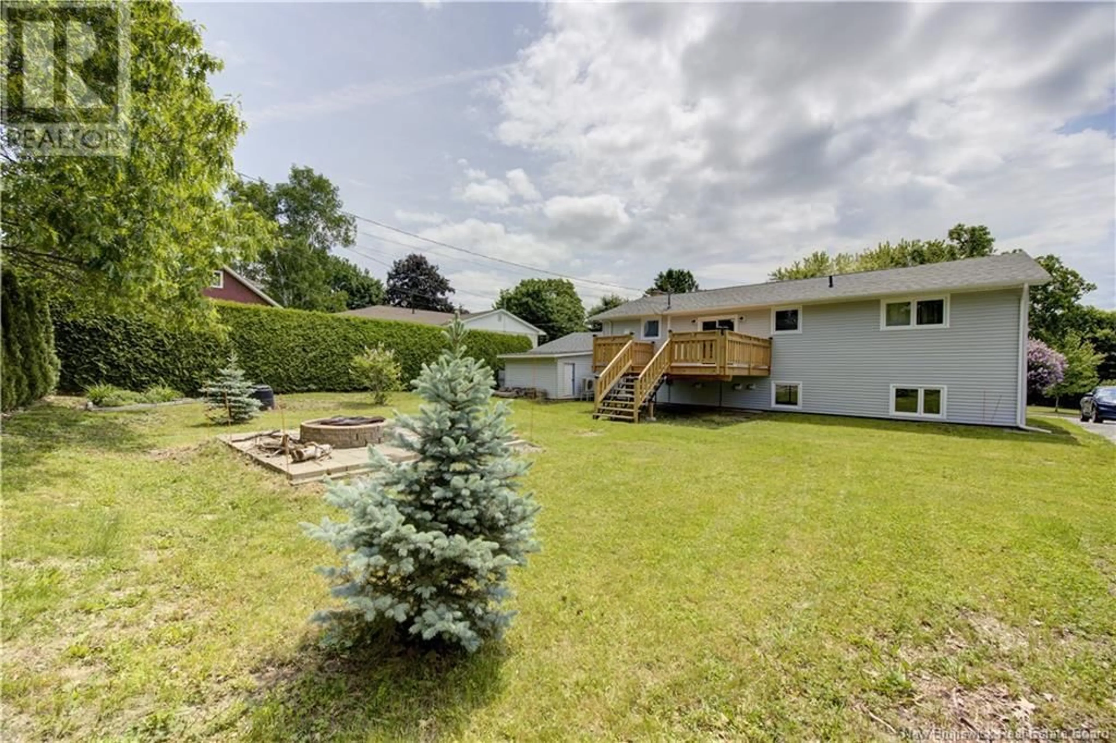 A pic from outside/outdoor area/front of a property/back of a property/a pic from drone, unknown for 9 DAHLIA DRIVE, Fredericton New Brunswick E3A1N2