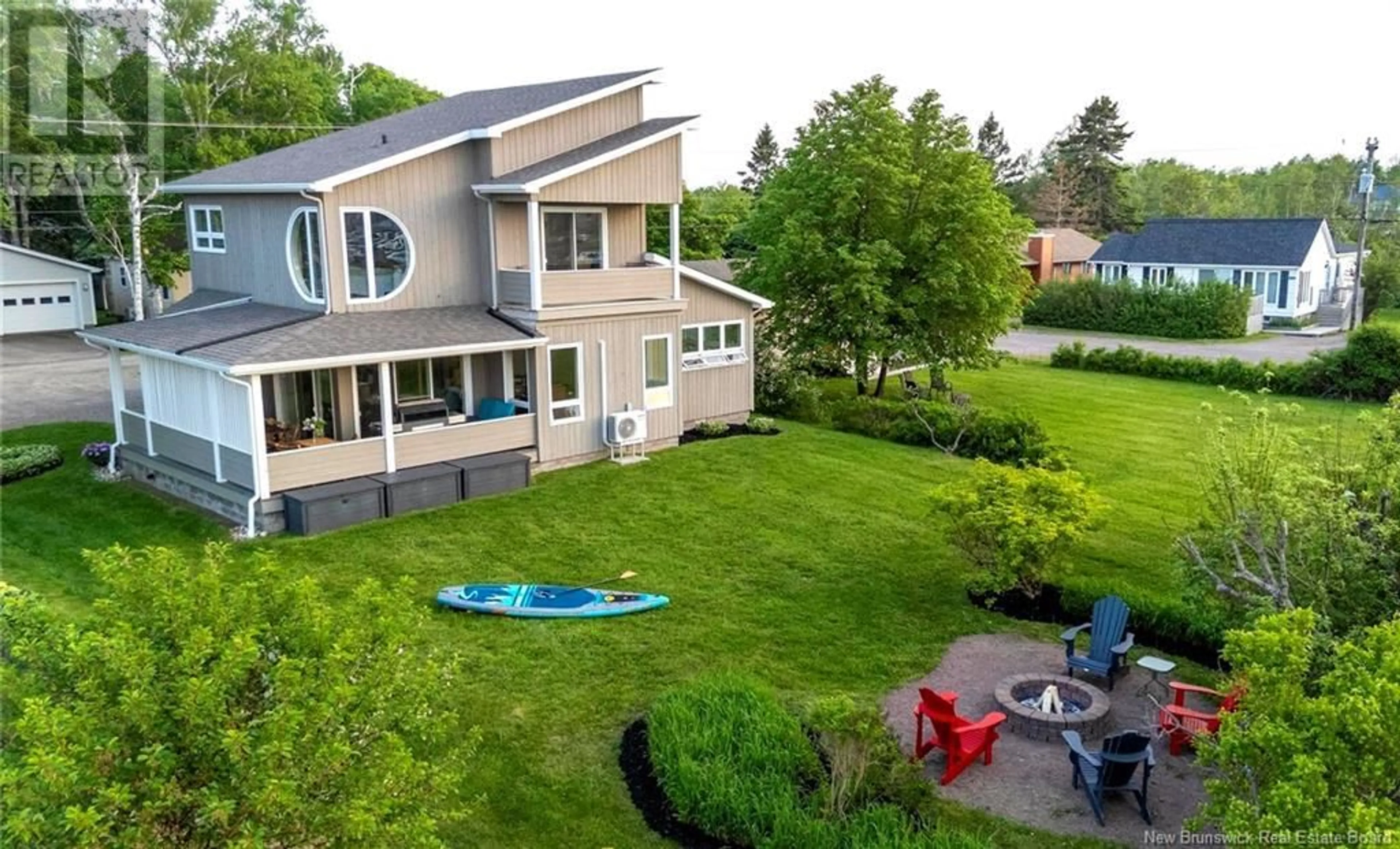 A pic from outside/outdoor area/front of a property/back of a property/a pic from drone, unknown for 8 VISTA STREET, Pointe-Du-Chêne New Brunswick E4P5J5