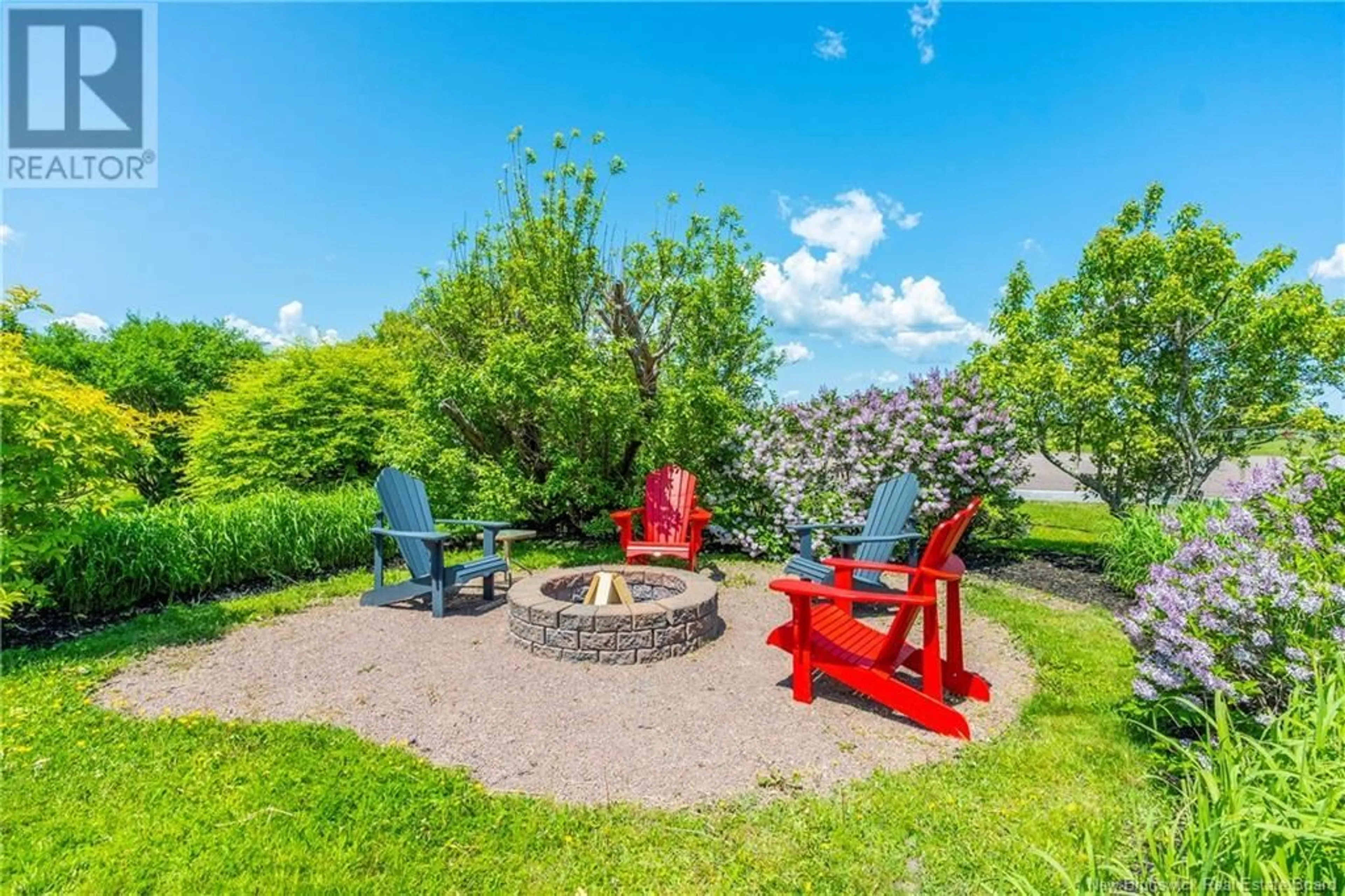 Patio, water/lake/river/ocean view for 8 VISTA STREET, Pointe-Du-Chêne New Brunswick E4P5J5
