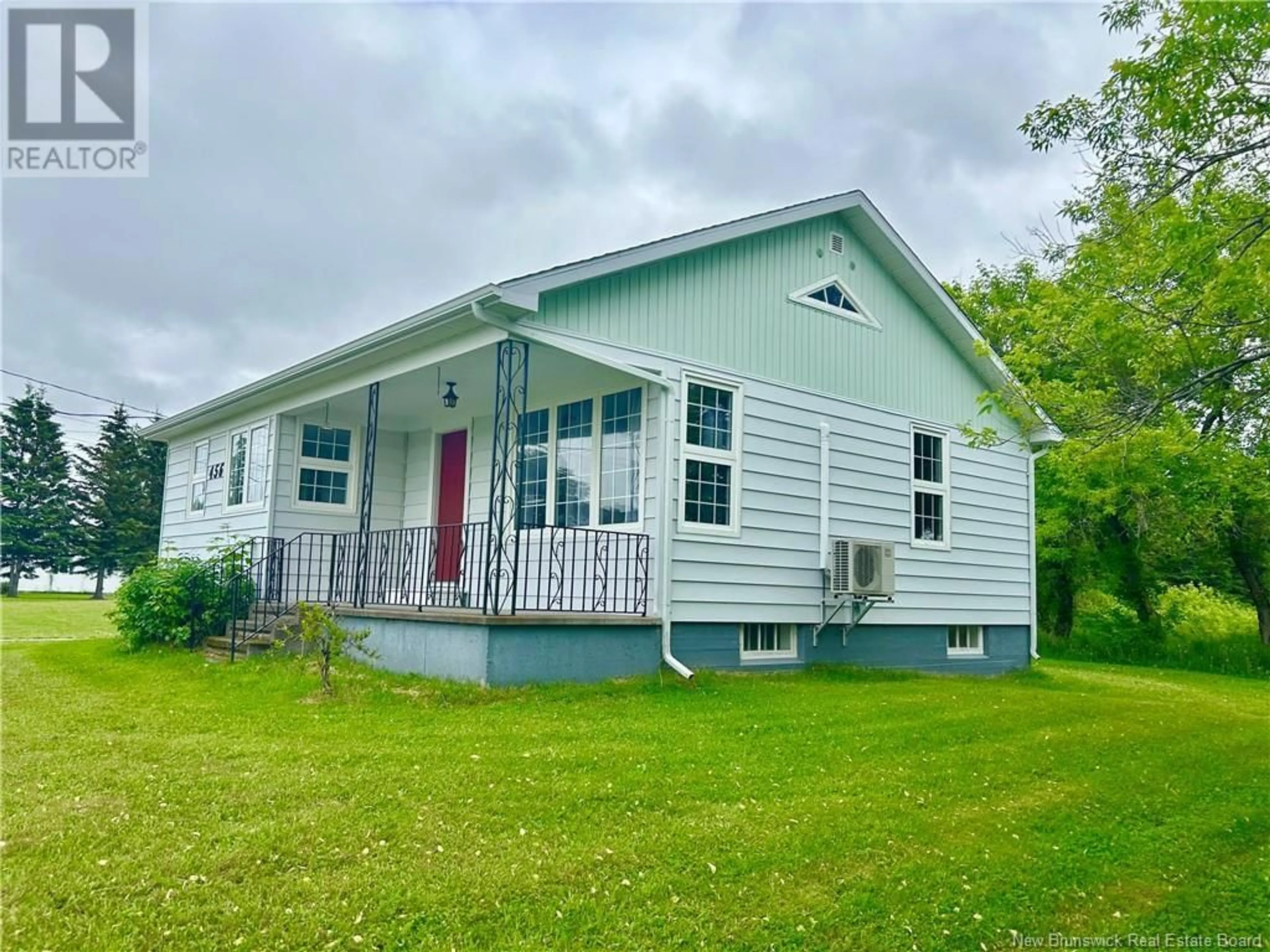 Home with vinyl exterior material, unknown for 456 HAUT-ST-SIMON, Saint-Simon New Brunswick E8P1Y9