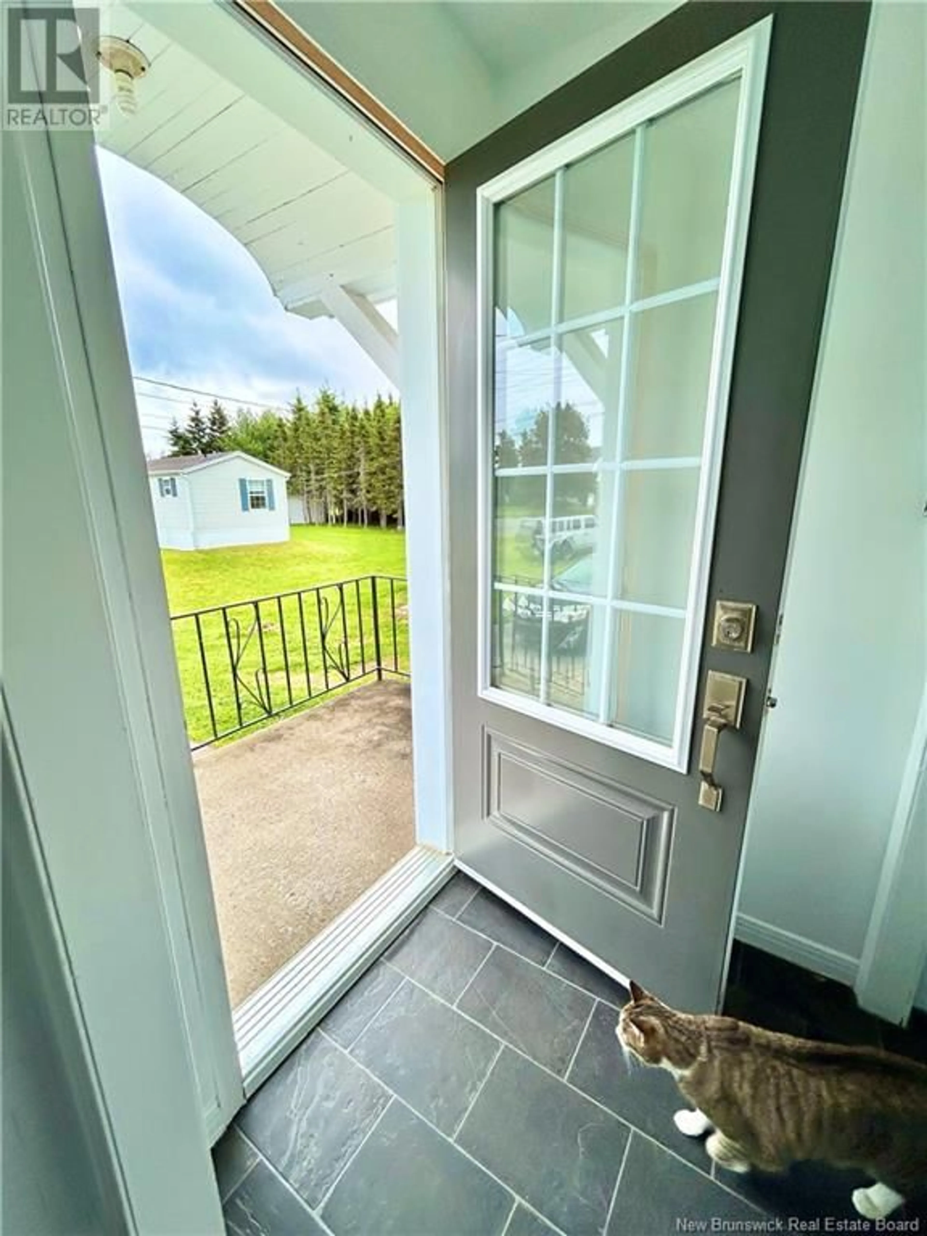 Indoor entryway for 456 HAUT-ST-SIMON, Saint-Simon New Brunswick E8P1Y9