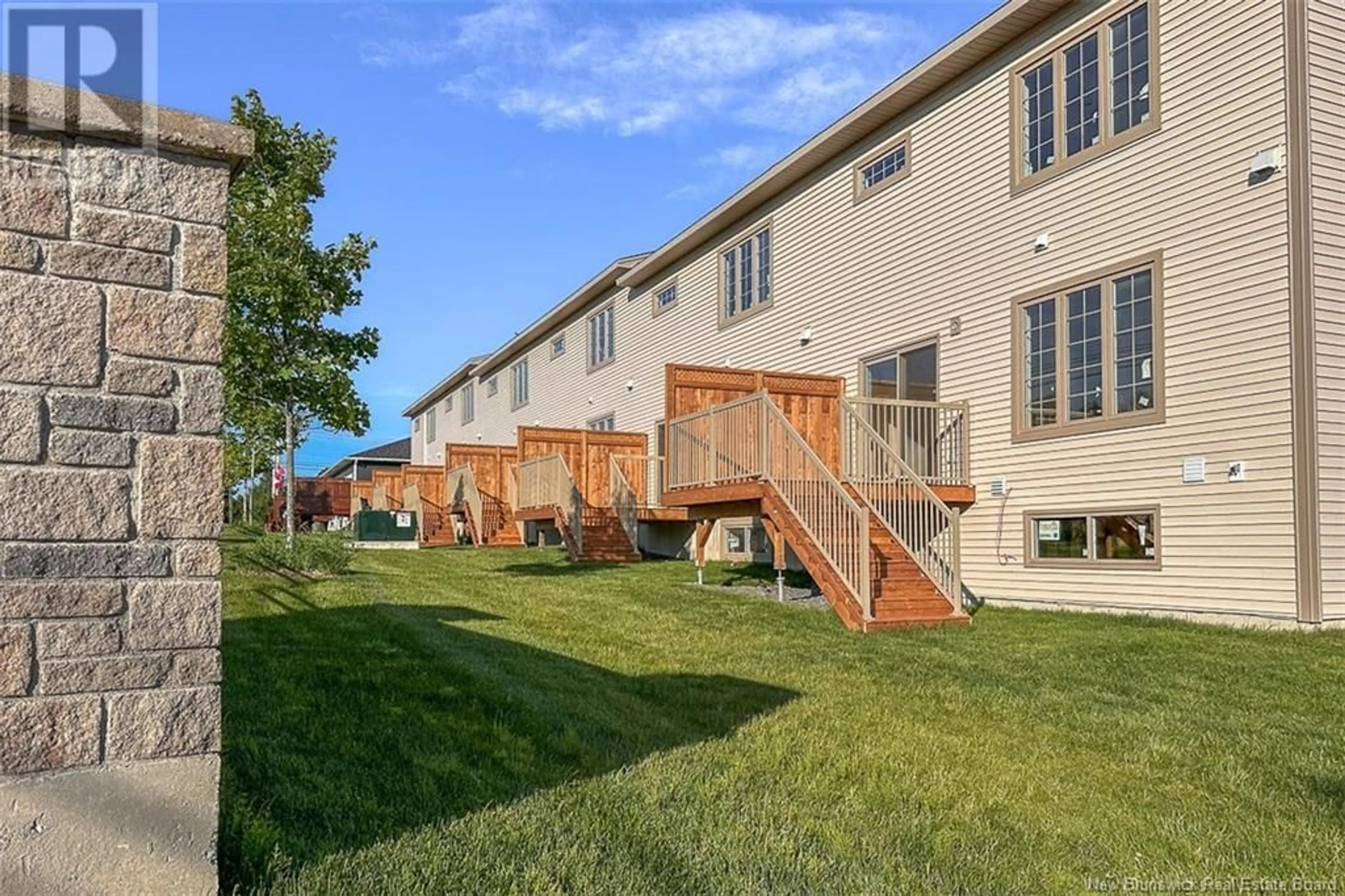 Patio, unknown for 18 HUNTINGDON CIRCLE, Fredericton New Brunswick E3B0L9