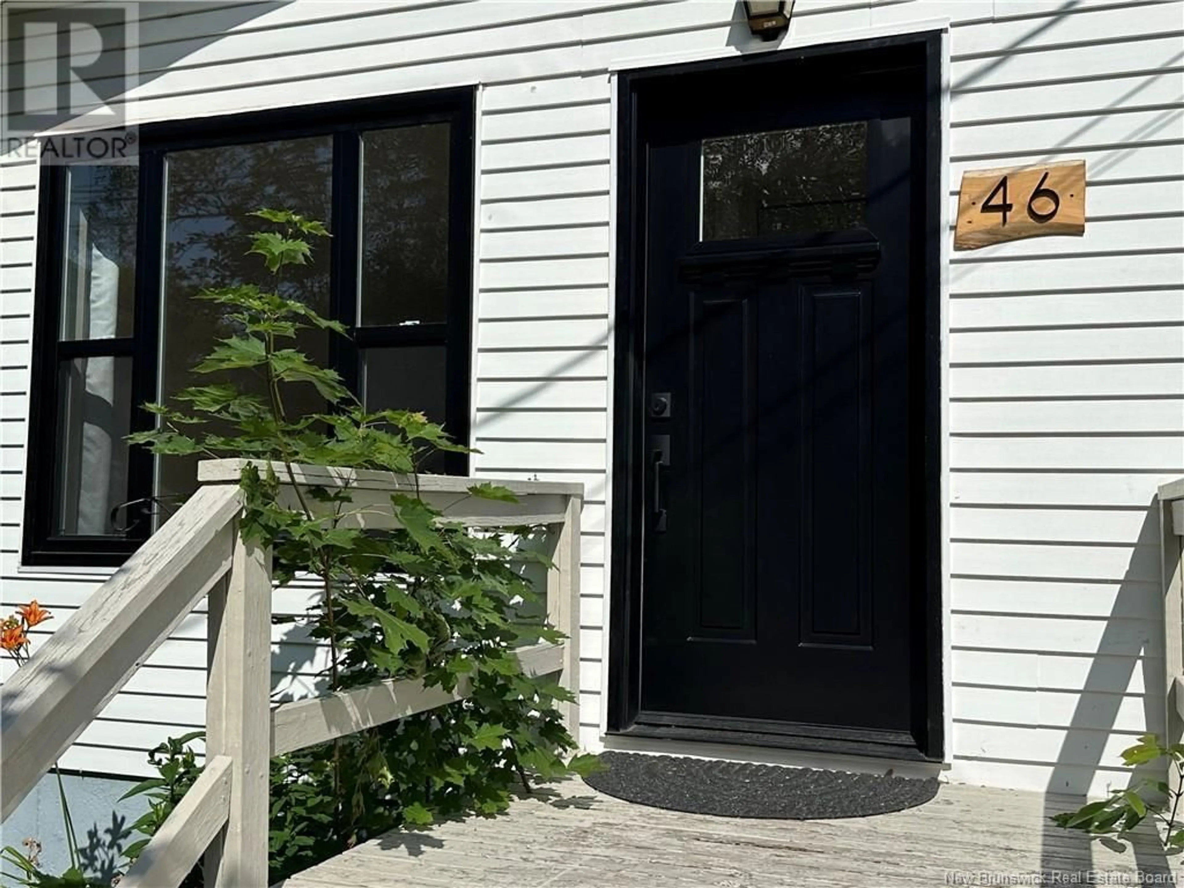 Indoor entryway for 46 PETER STREET, Sussex New Brunswick E4E2J6