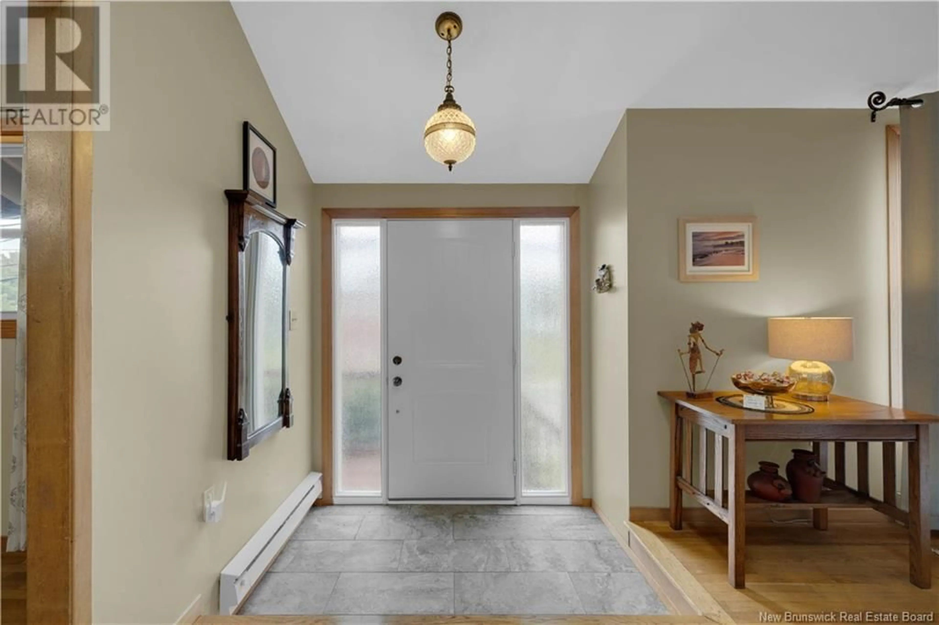 Indoor entryway for 270 MILLIDGE AVENUE, Saint John New Brunswick E2K2M7