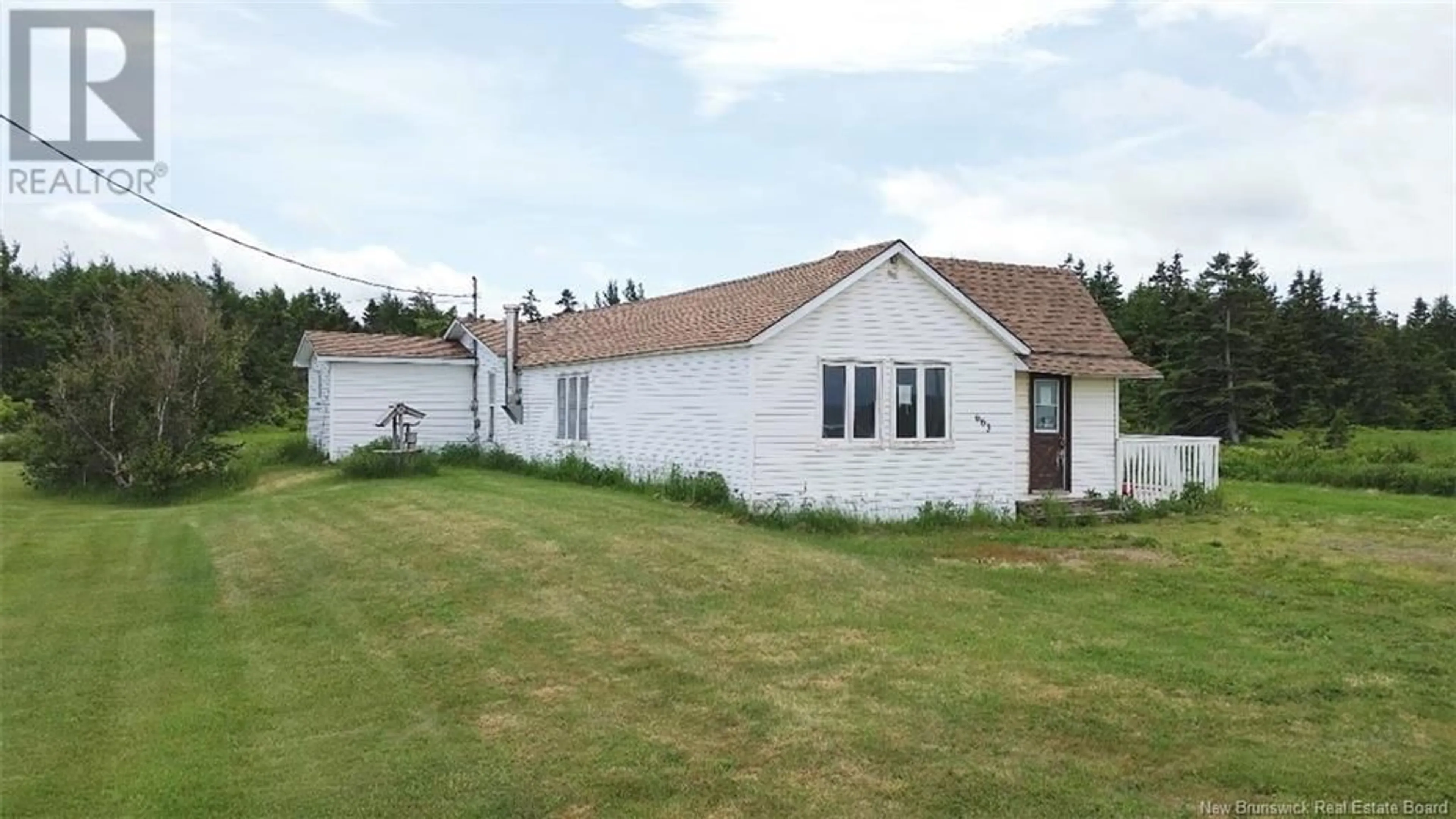 A pic from outside/outdoor area/front of a property/back of a property/a pic from drone, building for 663 ACADIE, Grande-Anse New Brunswick E8N1N9