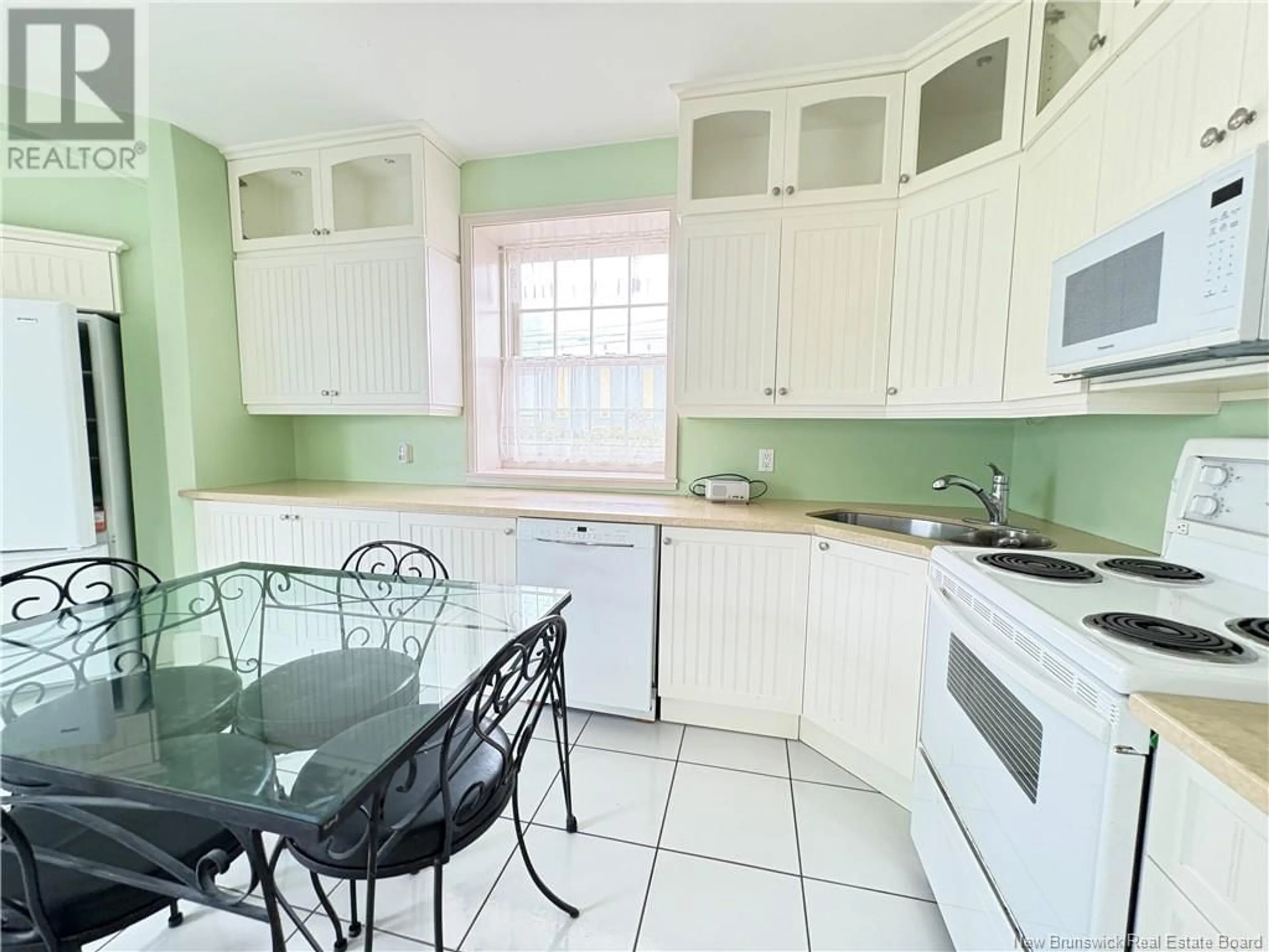 Standard kitchen, ceramic/tile floor for 37 ST PIERRE BOULEVARD, Caraquet New Brunswick E1W1B6