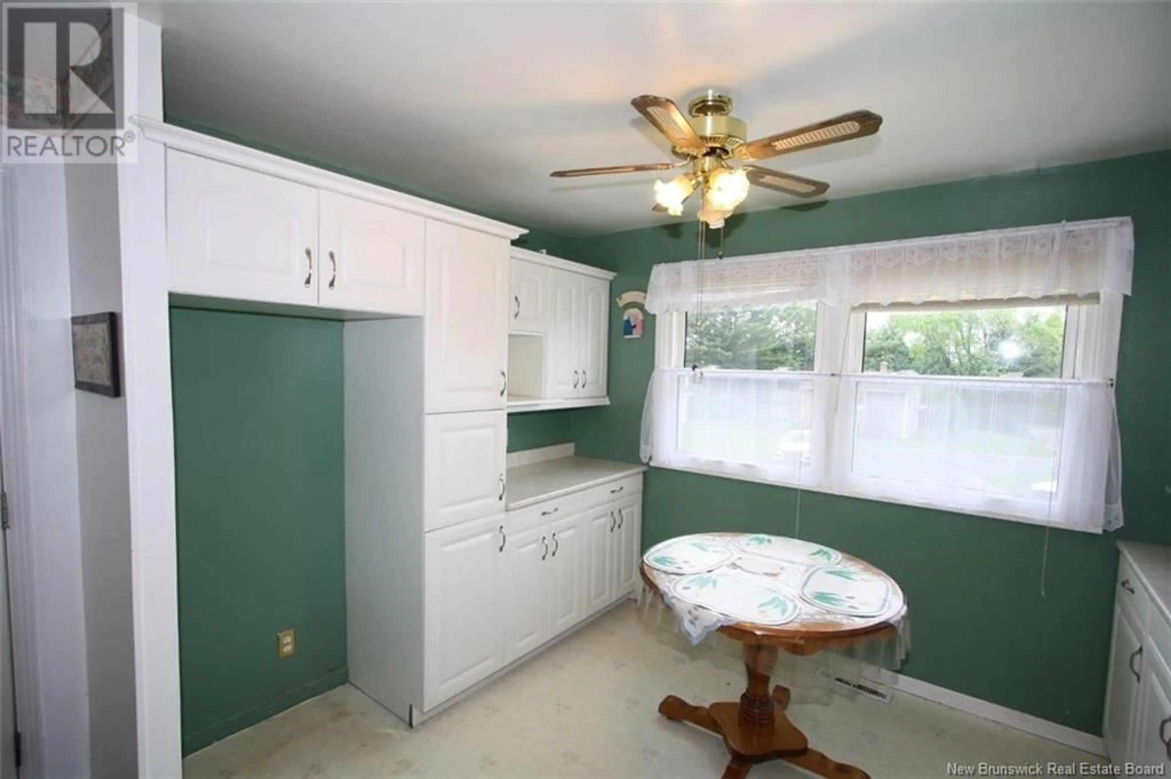Standard kitchen, unknown for 556 EMBLEM COURT, Oromocto New Brunswick E3V1H7