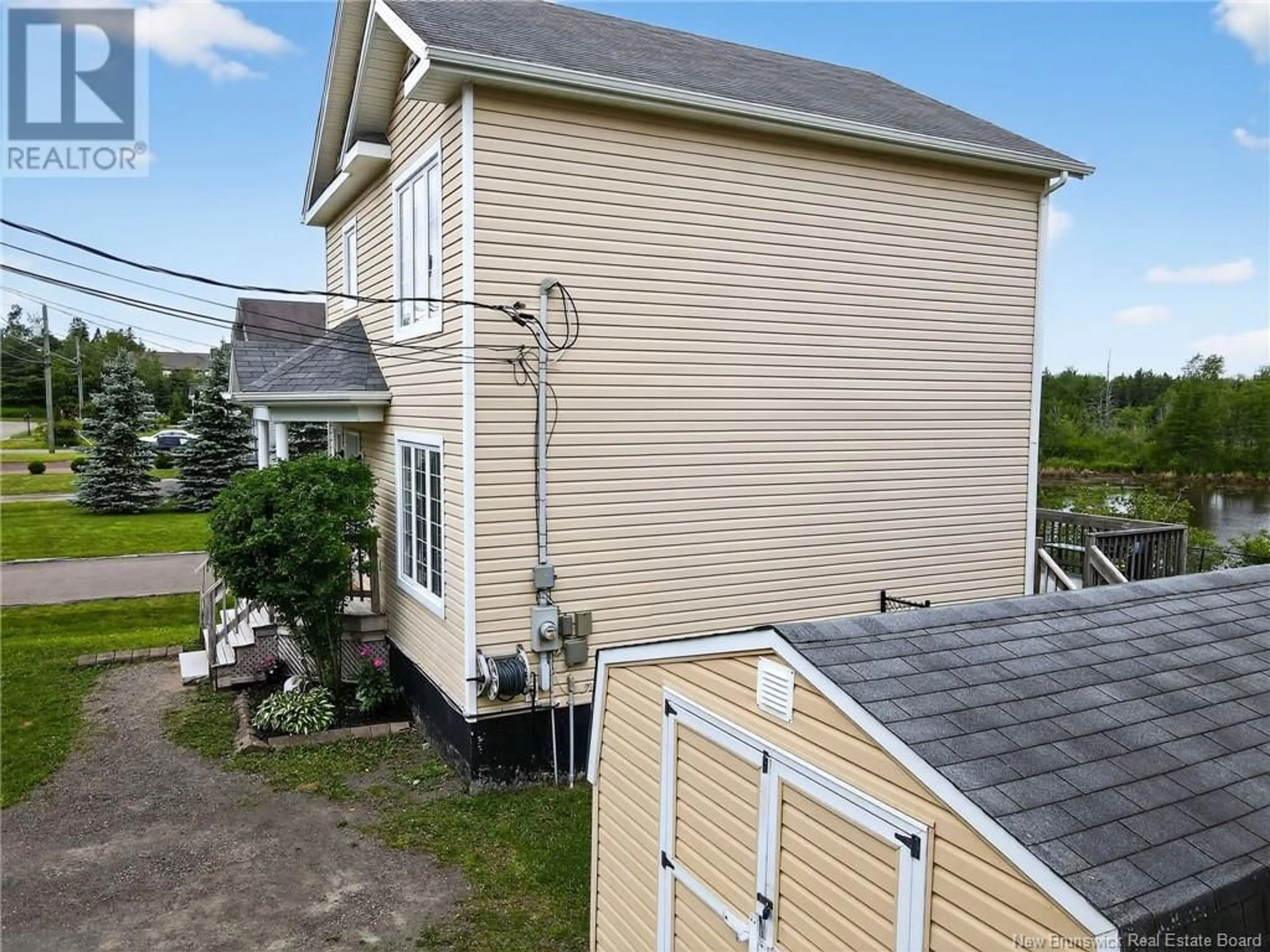 A pic from outside/outdoor area/front of a property/back of a property/a pic from drone, building for 17 FUNDY, Moncton New Brunswick E1A8S8