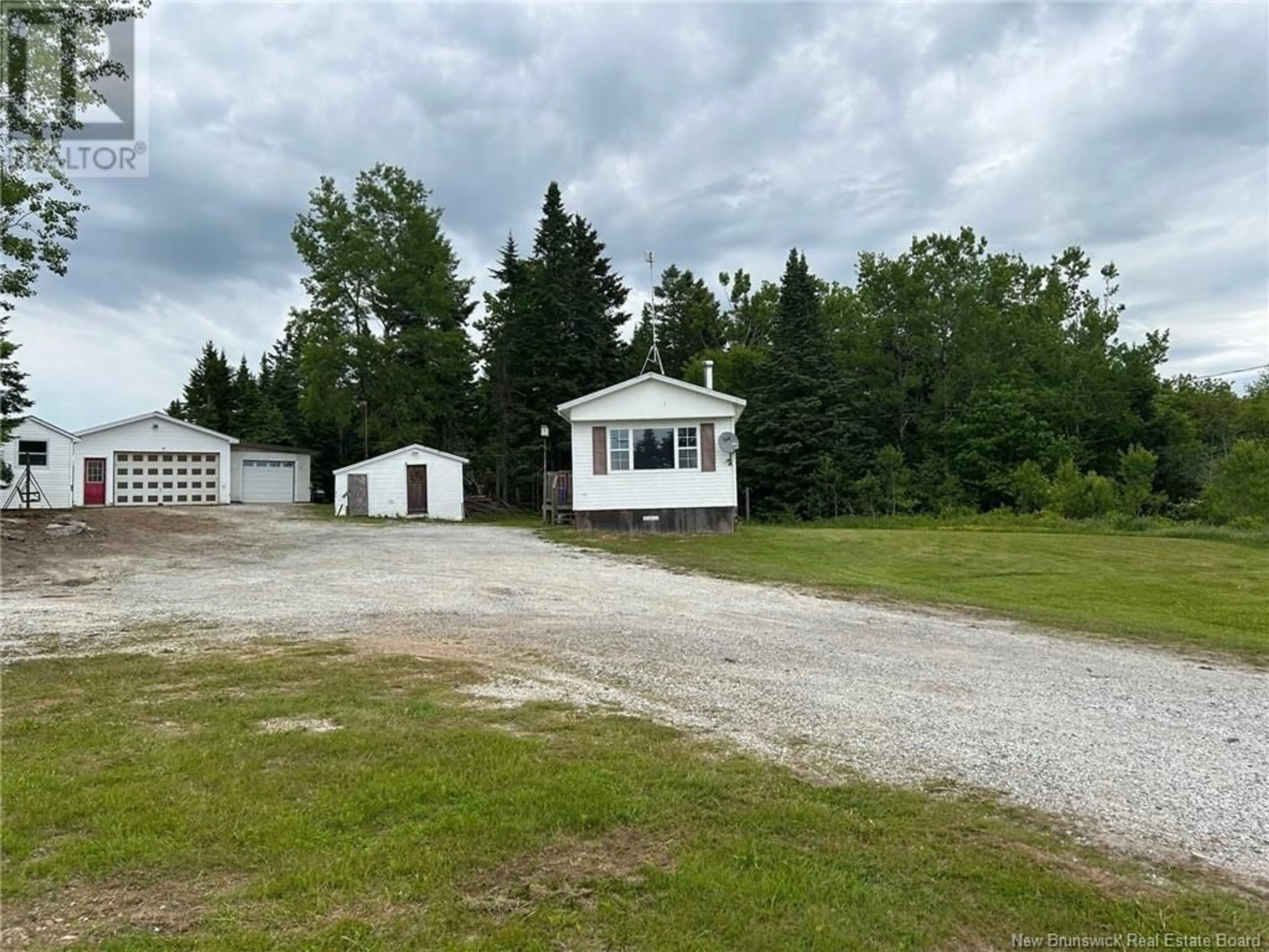 Shed for 695 ROUTE 111, Willow Grove New Brunswick E2S1S1