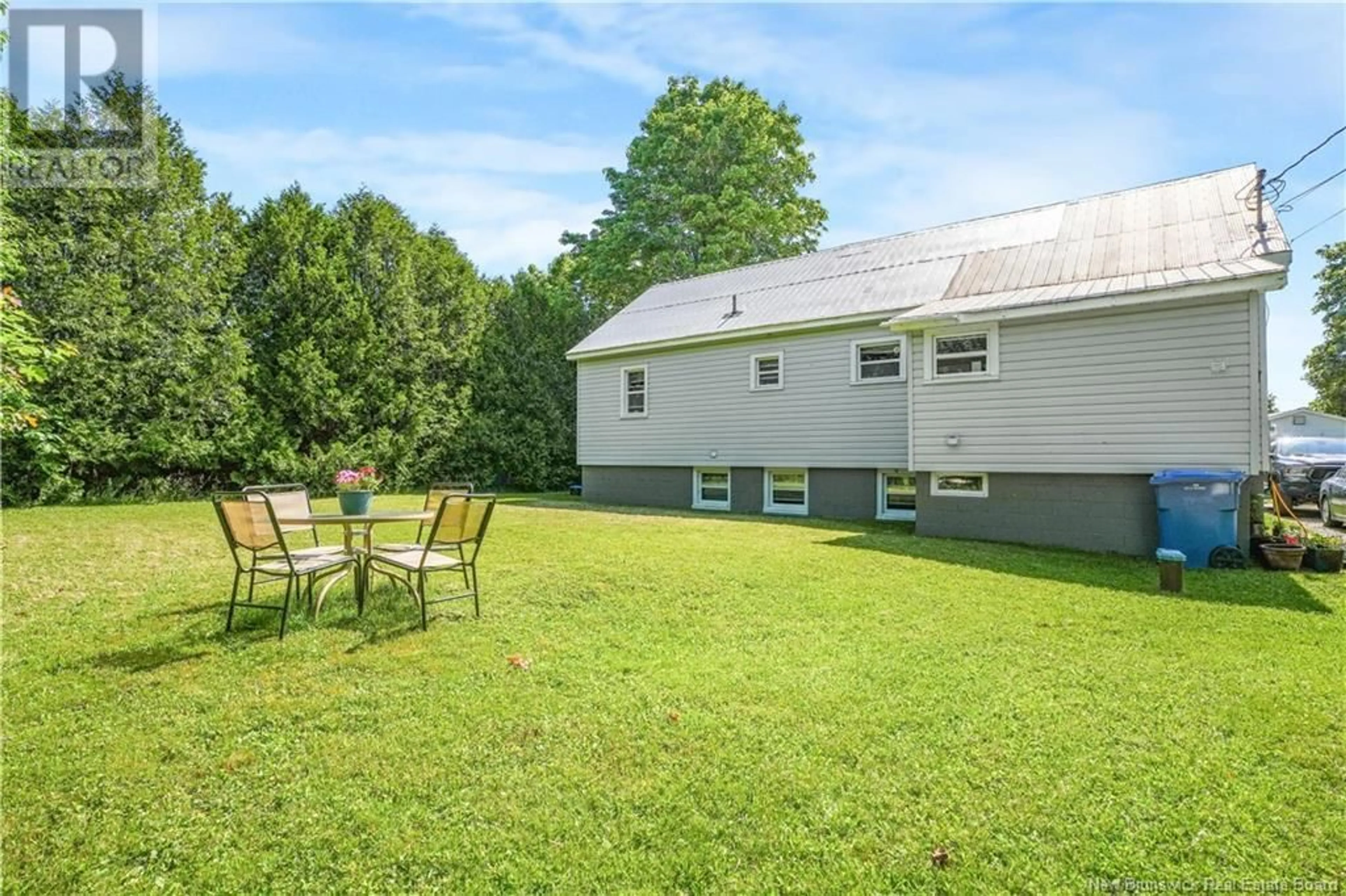 Patio, unknown for 394-396 NEW MARYLAND HWY, New Maryland New Brunswick E3C1E5