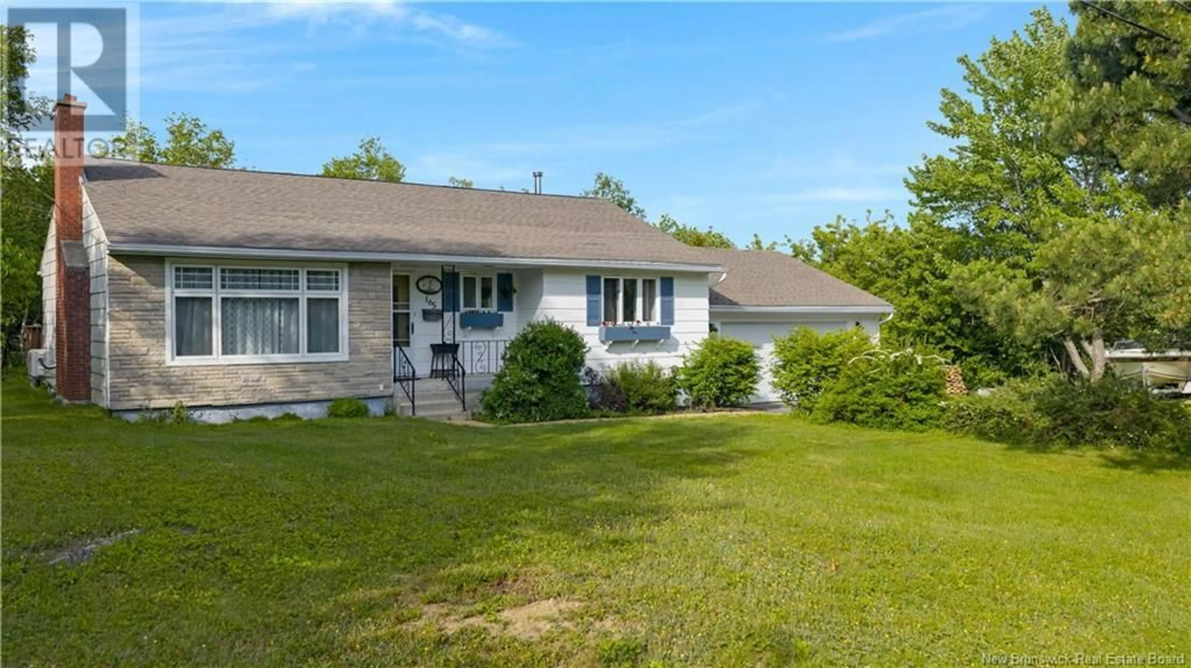 Home with vinyl exterior material, street for 165 RIDGEWAY STREET, Rothesay New Brunswick E2H1J9