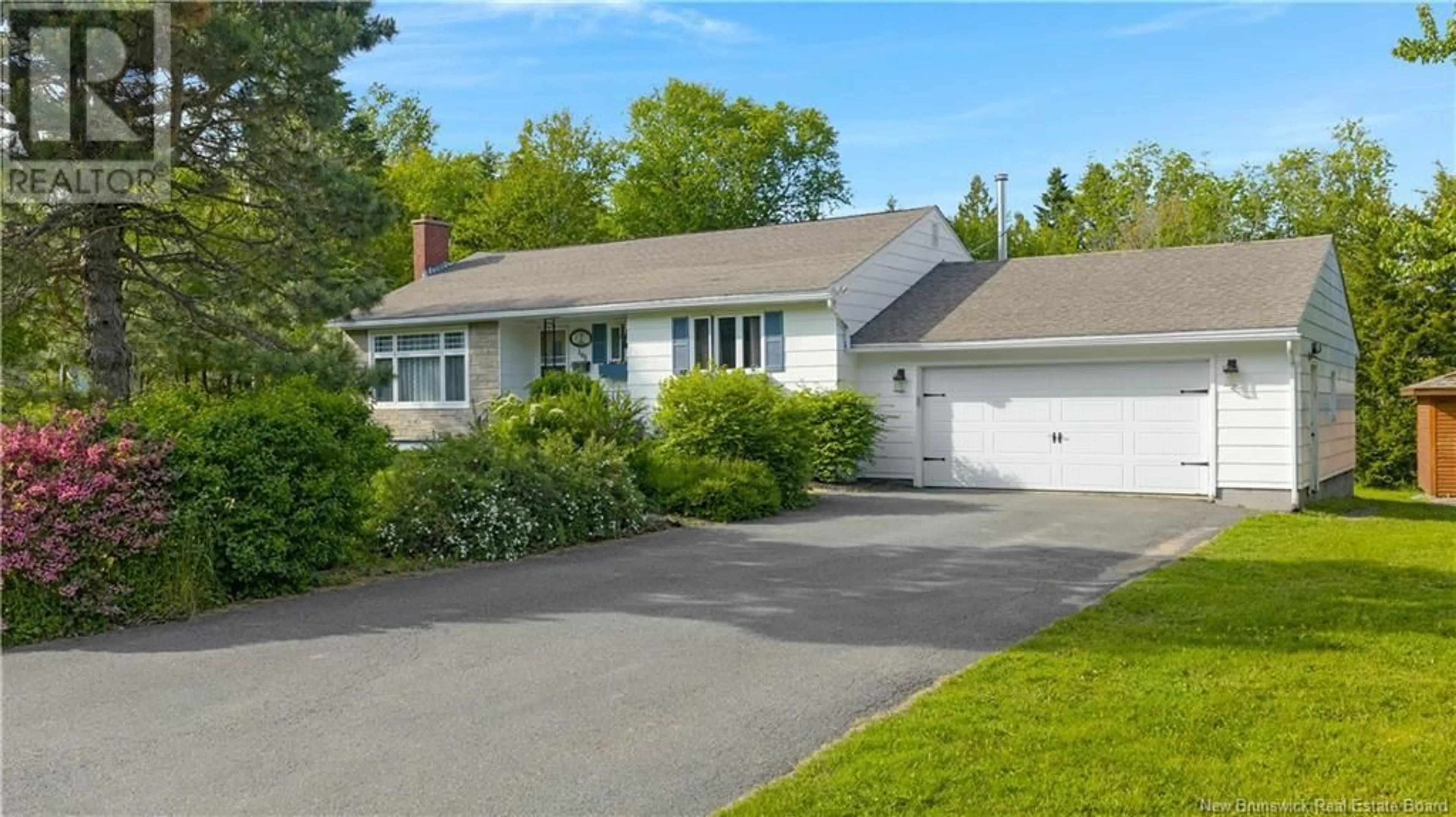 Home with vinyl exterior material, street for 165 RIDGEWAY STREET, Rothesay New Brunswick E2H1J9