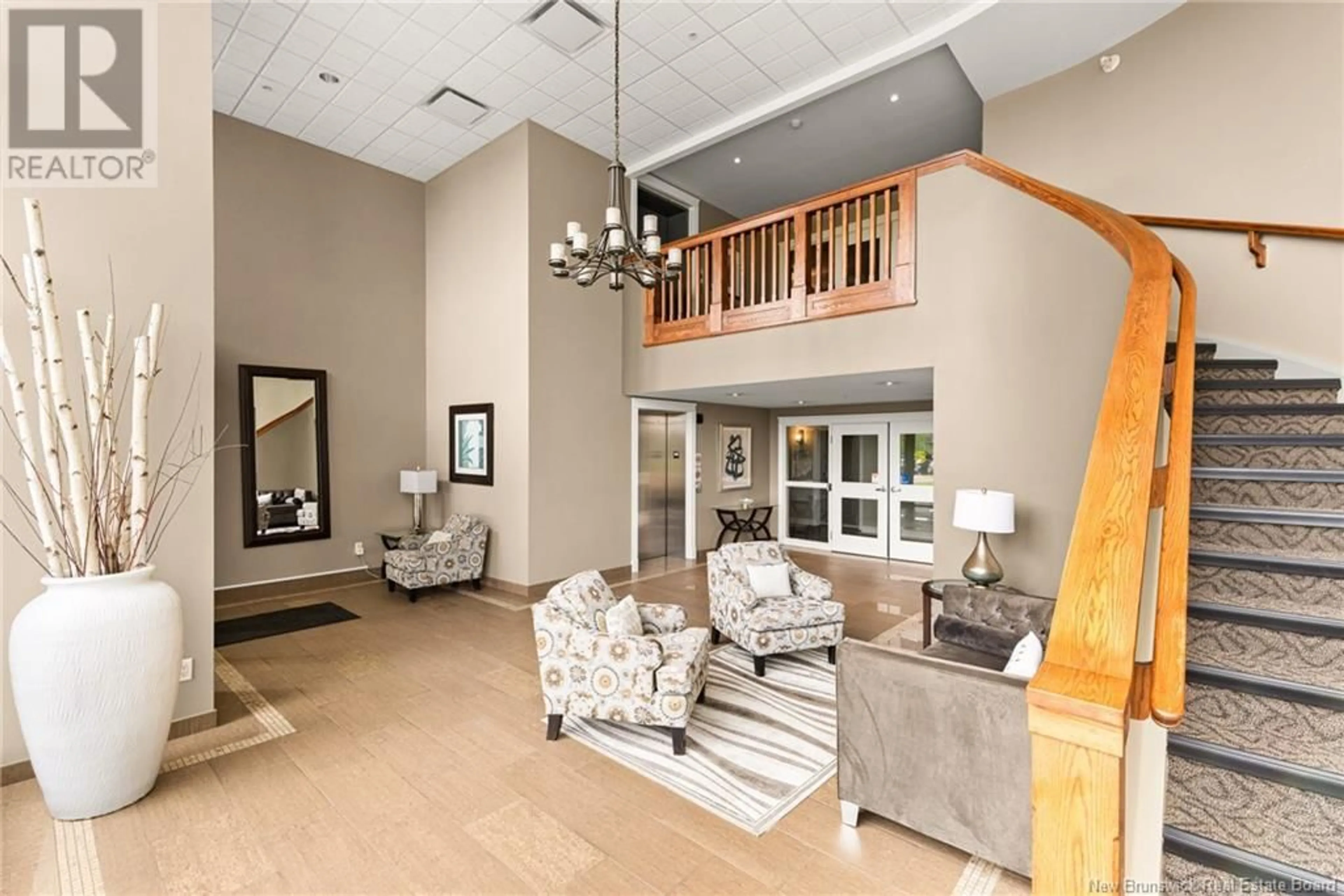 Indoor foyer for 110 - 185 ROYAL OAKS BOULEVARD, Moncton New Brunswick E1H2P7
