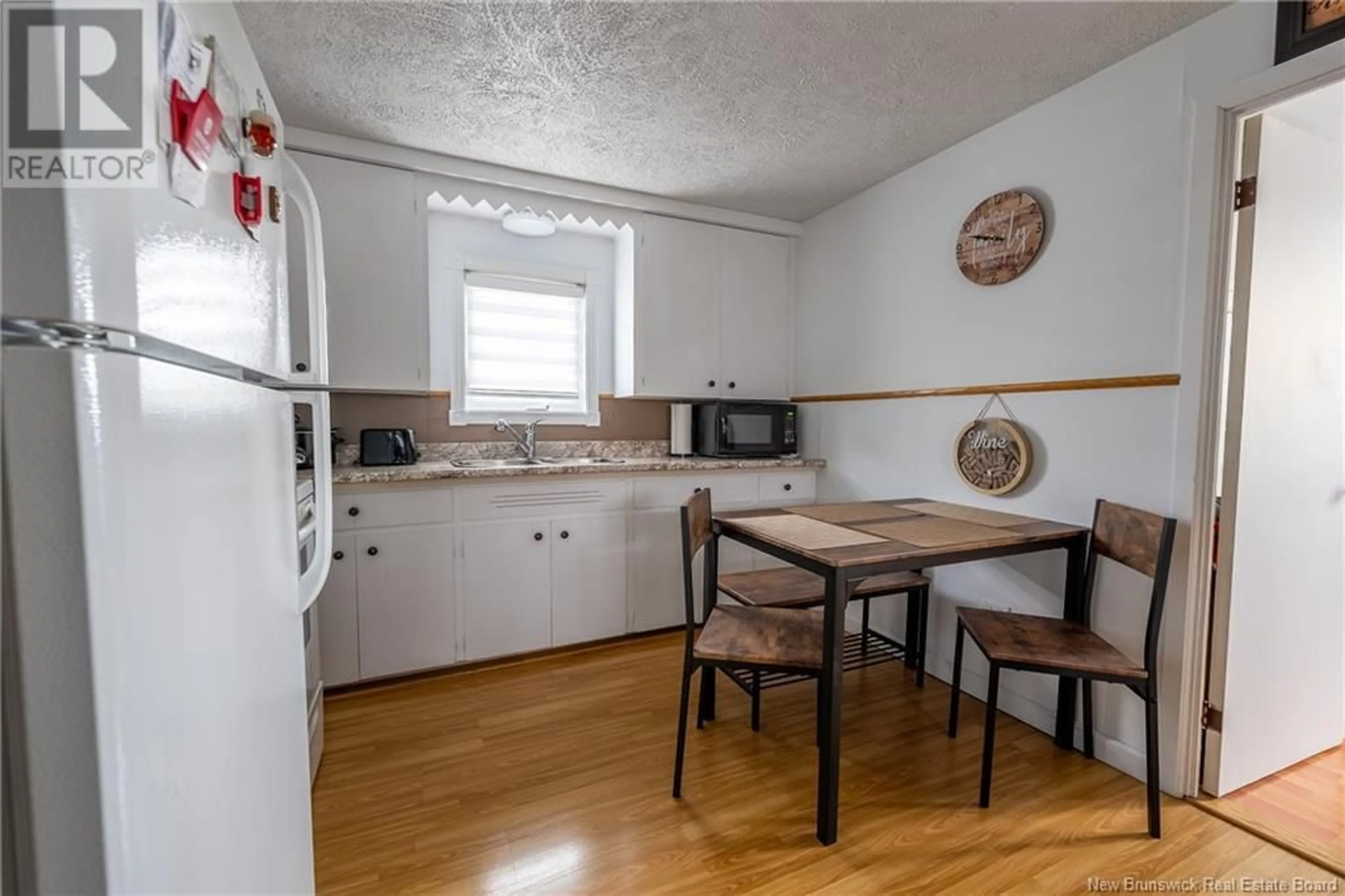 Standard kitchen, unknown for 6 TARDIF, Saint-Léonard New Brunswick E7E1Z5