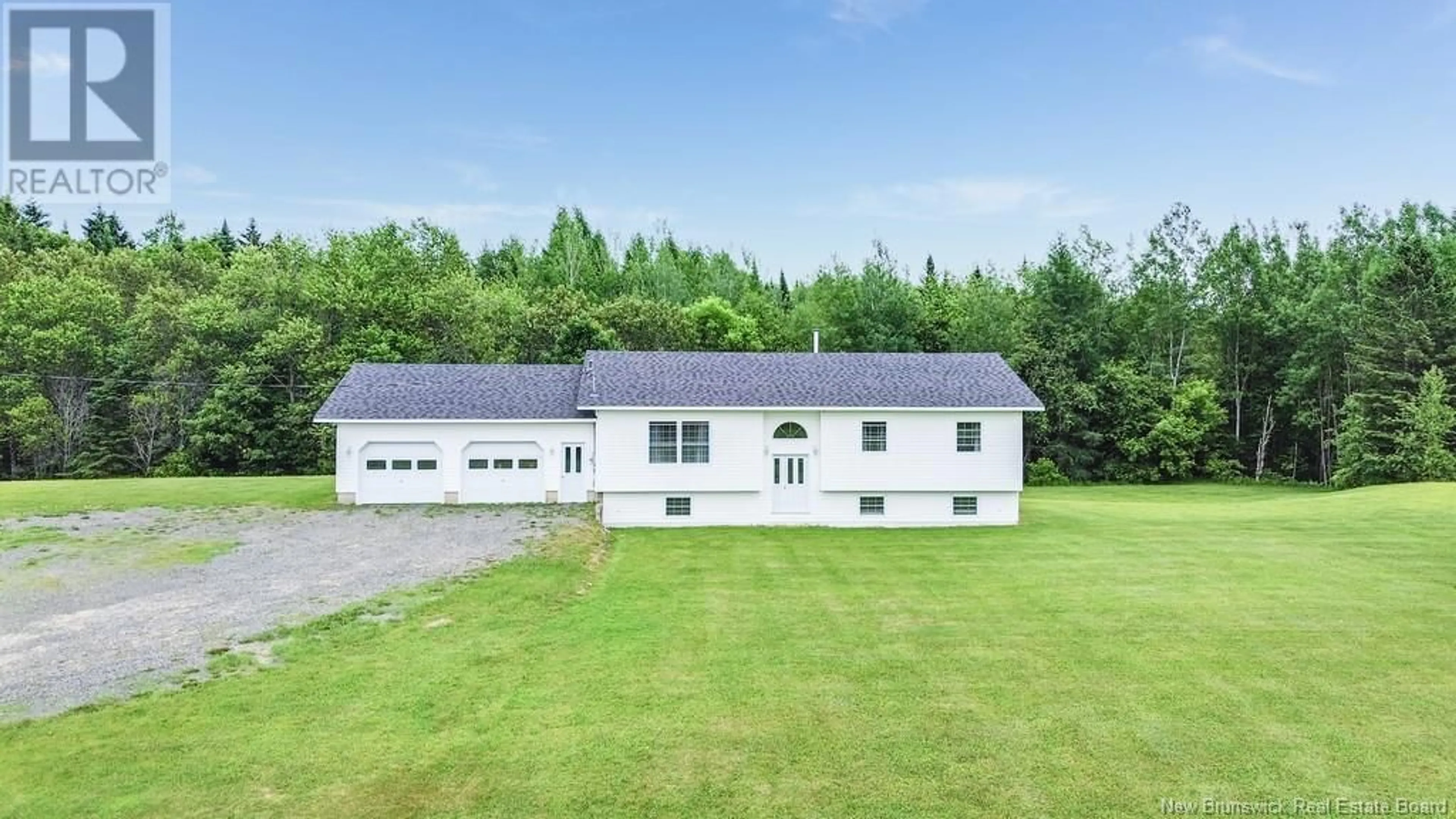 A pic from outside/outdoor area/front of a property/back of a property/a pic from drone, building for 2280 560 ROUTE ROUTE, Lakeville New Brunswick E7K1T6