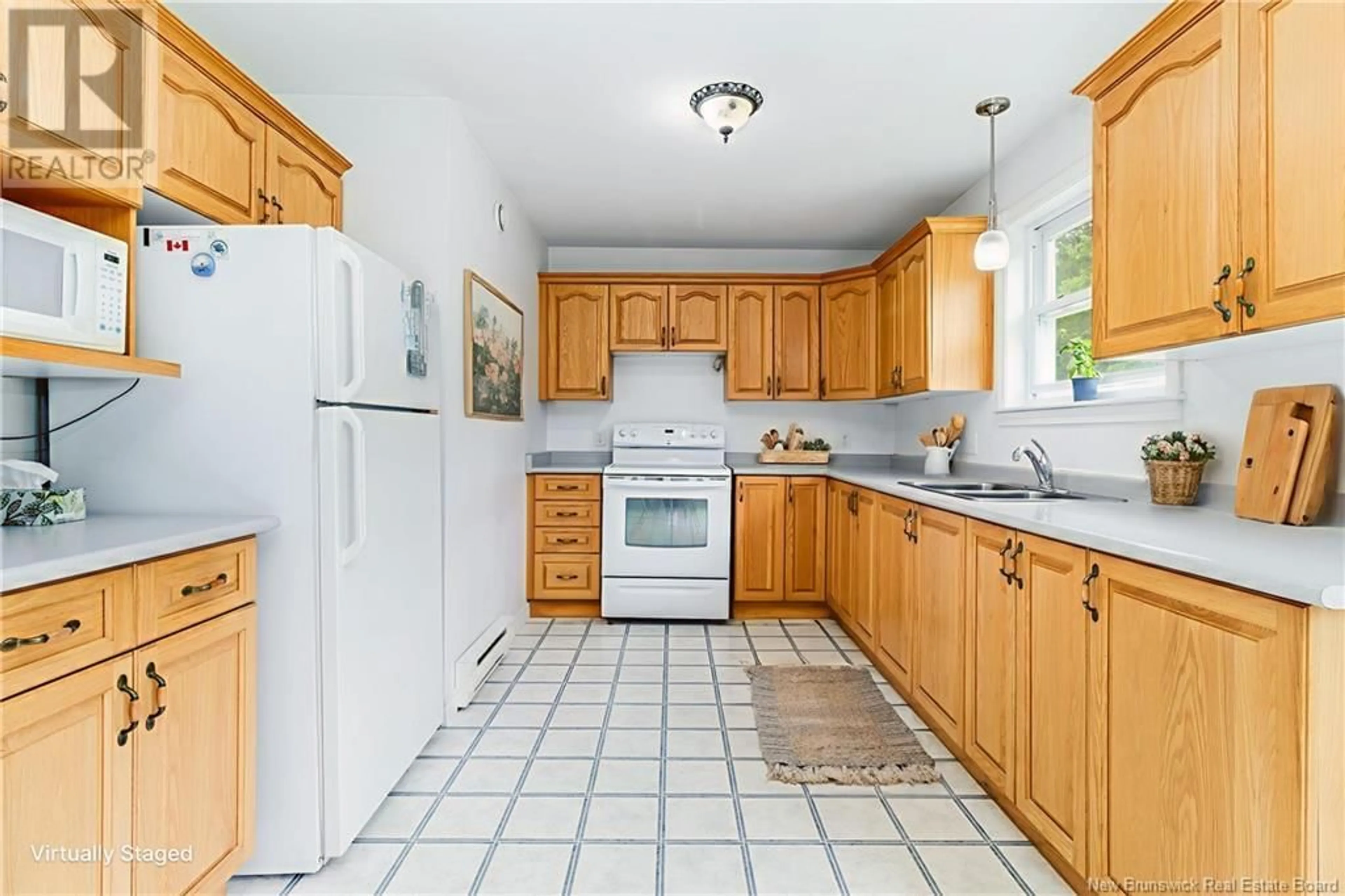Standard kitchen, ceramic/tile floor for 2280 560 ROUTE ROUTE, Lakeville New Brunswick E7K1T6