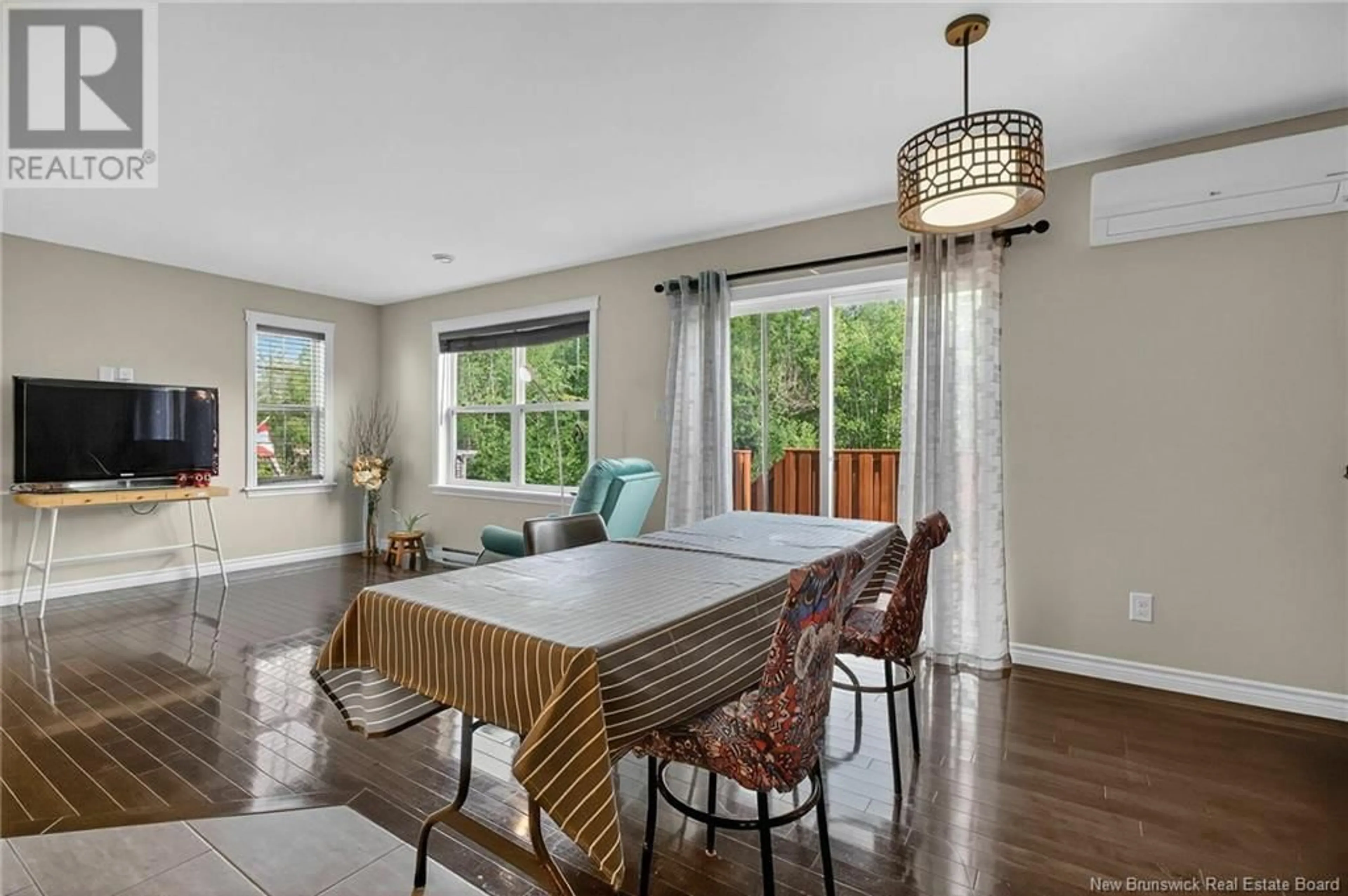 Dining room, ceramic/tile floor for 343 RUE DOLBEAU STREET, Dieppe New Brunswick E1A9P9