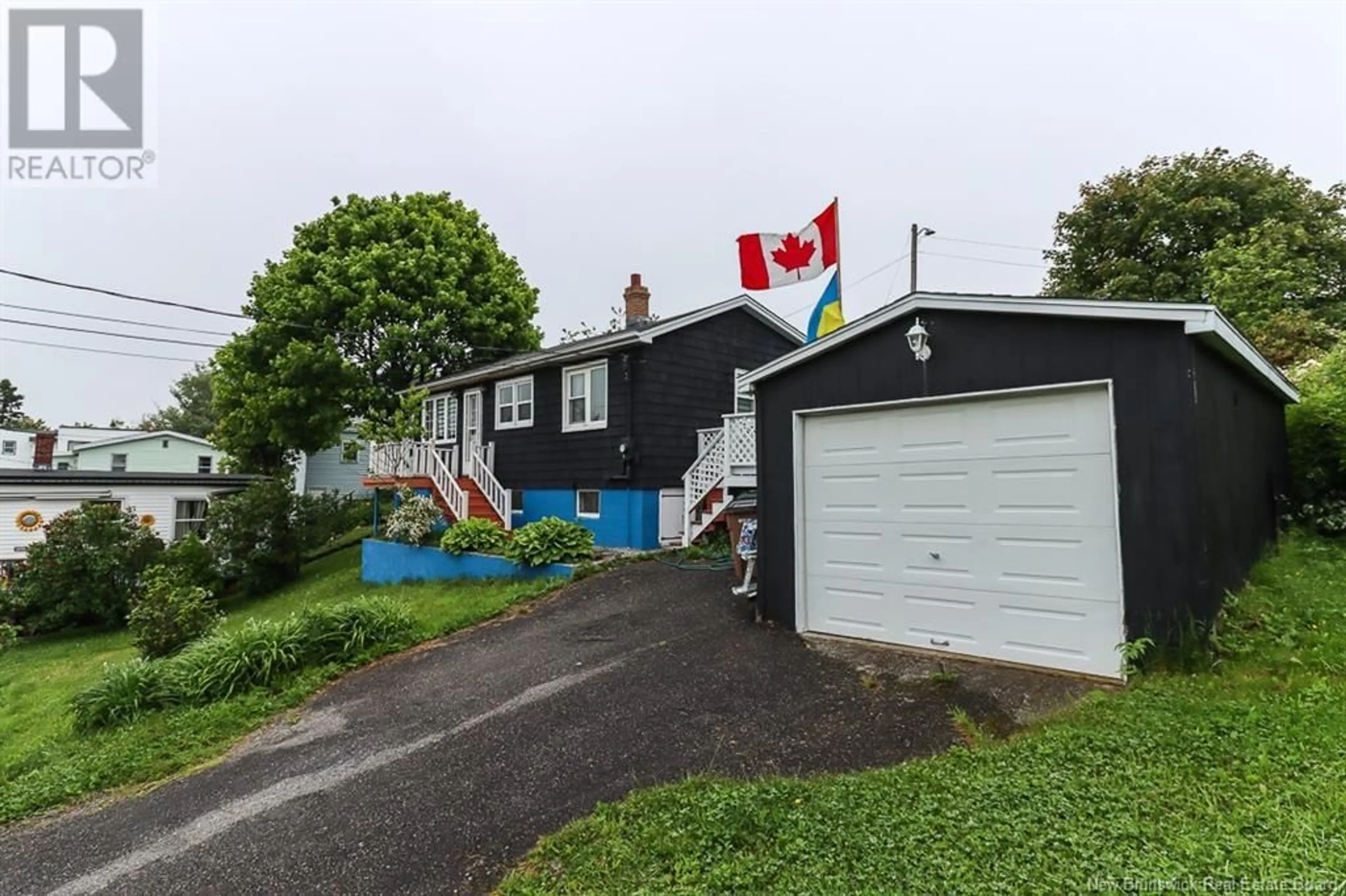 Unknown for 2 JARDINE STREET, Saint John New Brunswick E2J2J7