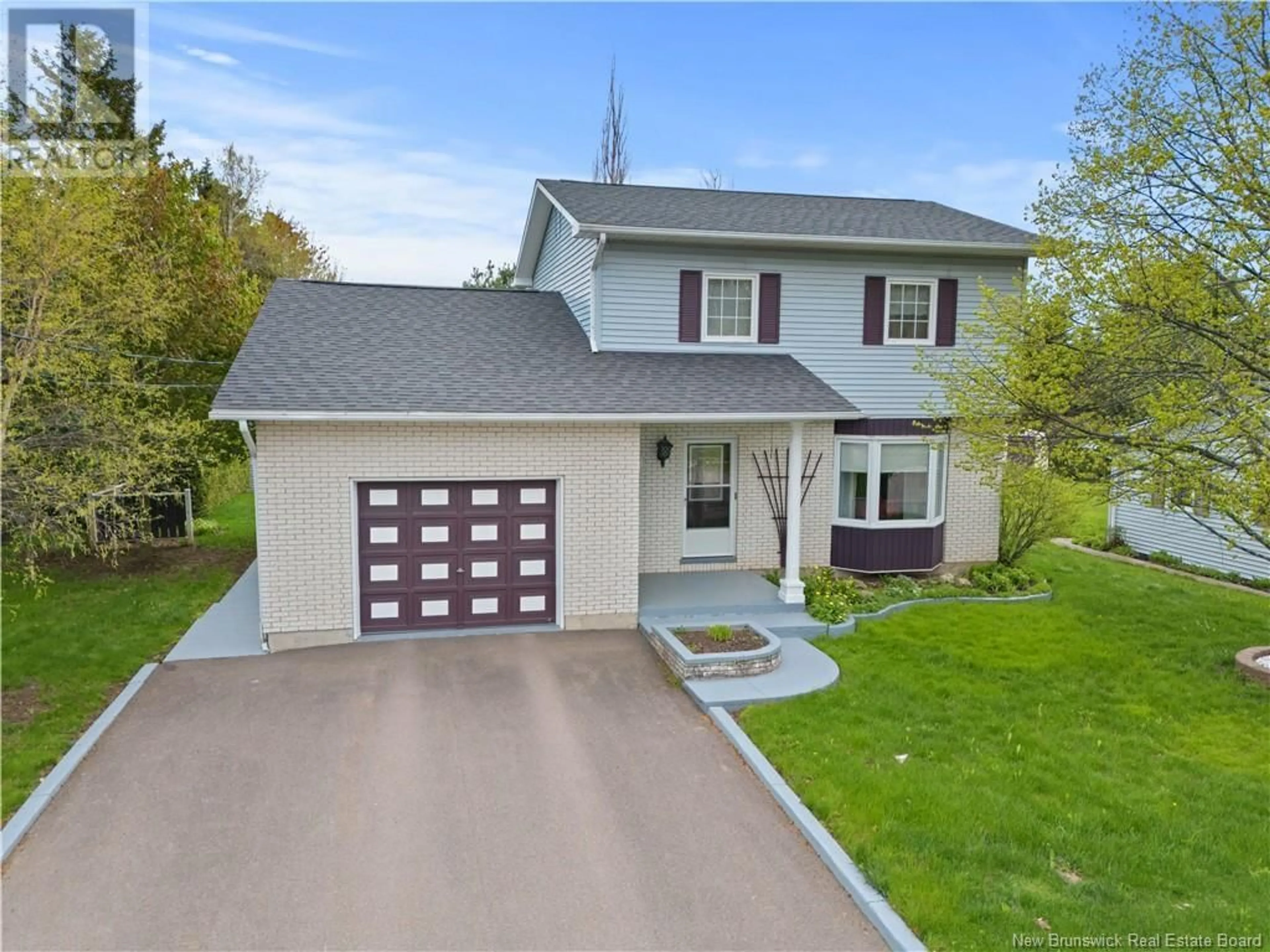 Home with vinyl exterior material, street for 294 HENNESSEY, Moncton New Brunswick E1A6E5