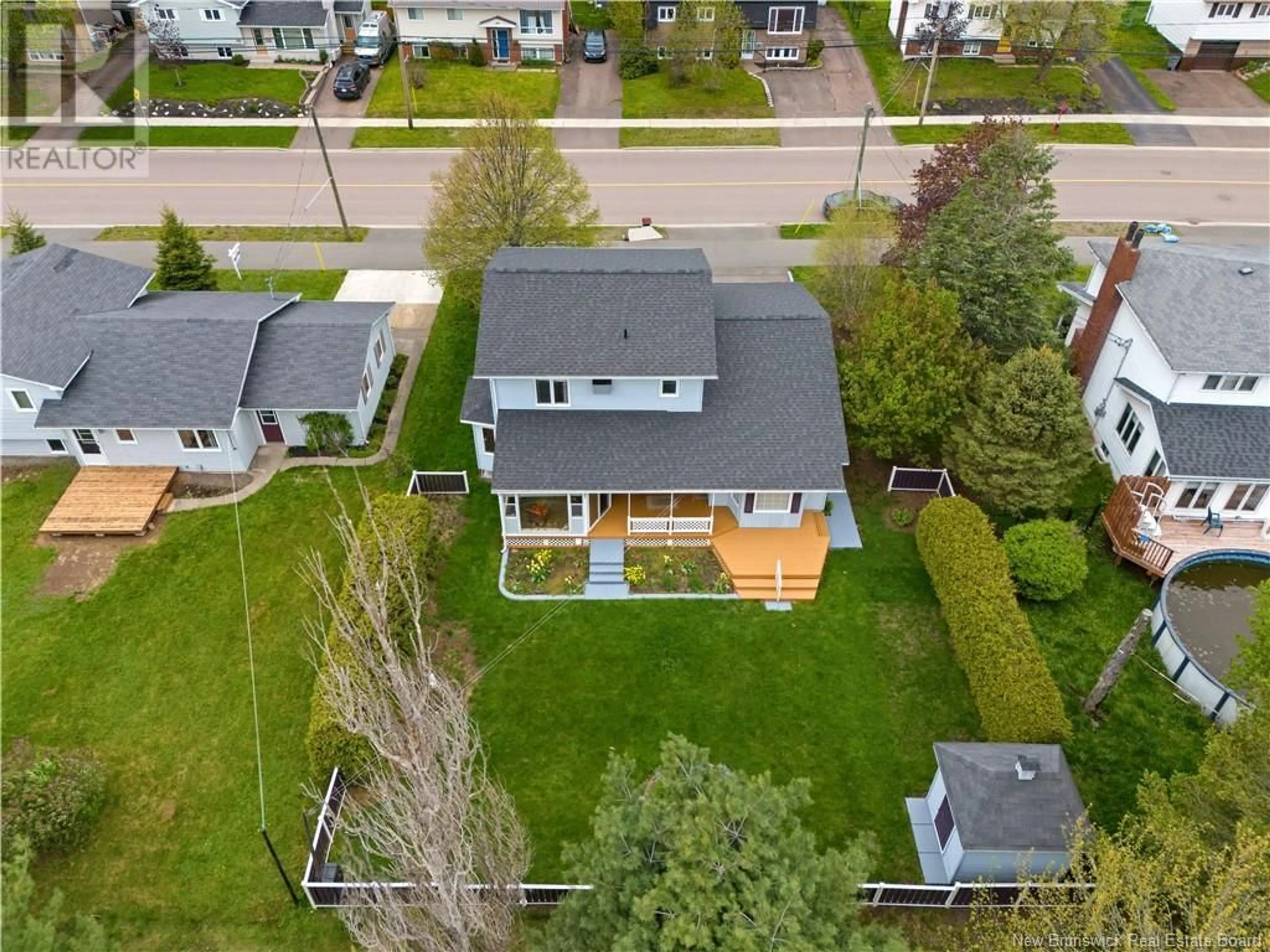 A pic from outside/outdoor area/front of a property/back of a property/a pic from drone, street for 294 HENNESSEY, Moncton New Brunswick E1A6E5