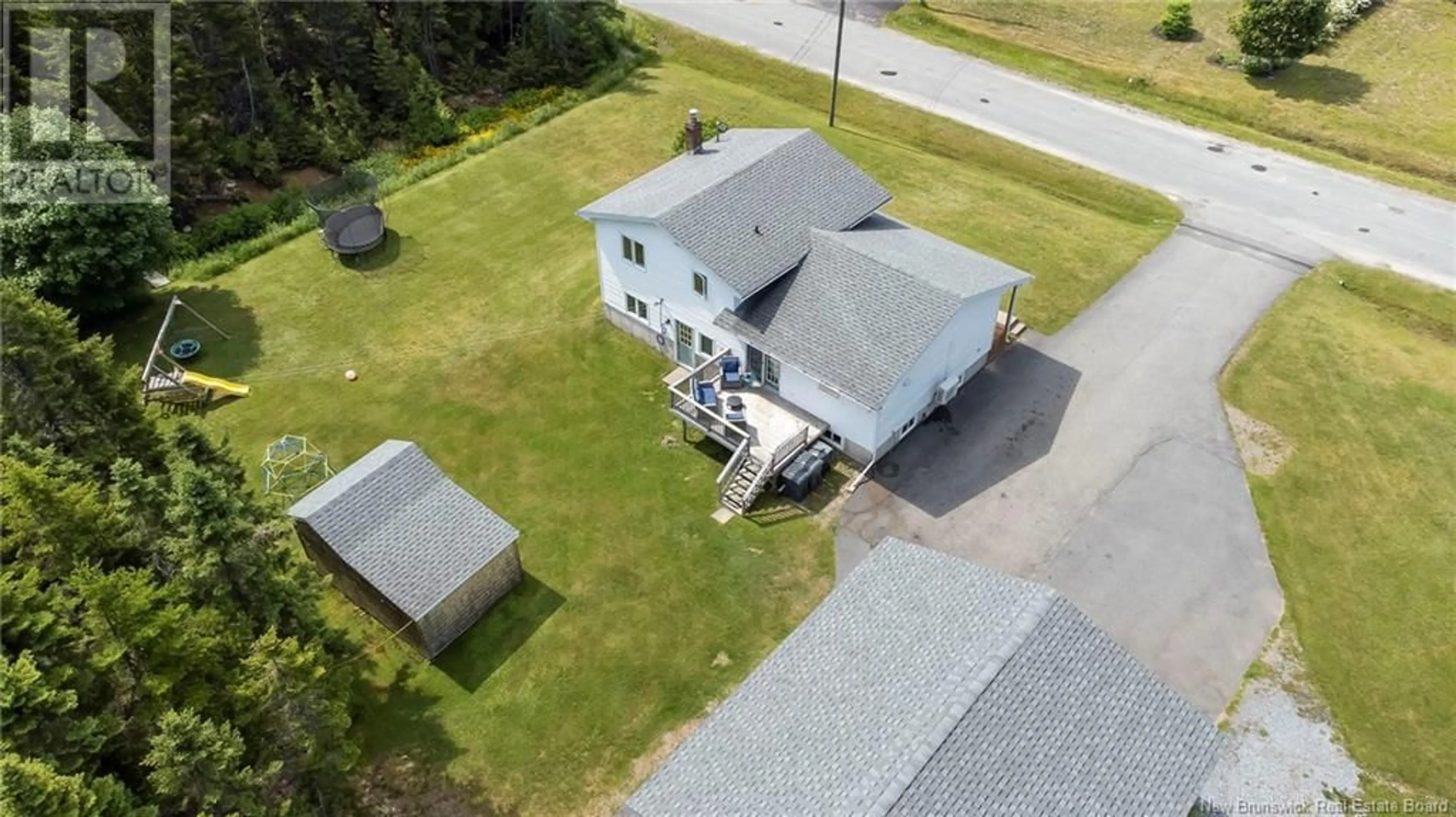 A pic from outside/outdoor area/front of a property/back of a property/a pic from drone, building for 4 MARK AVENUE, French Village New Brunswick E2S1A2