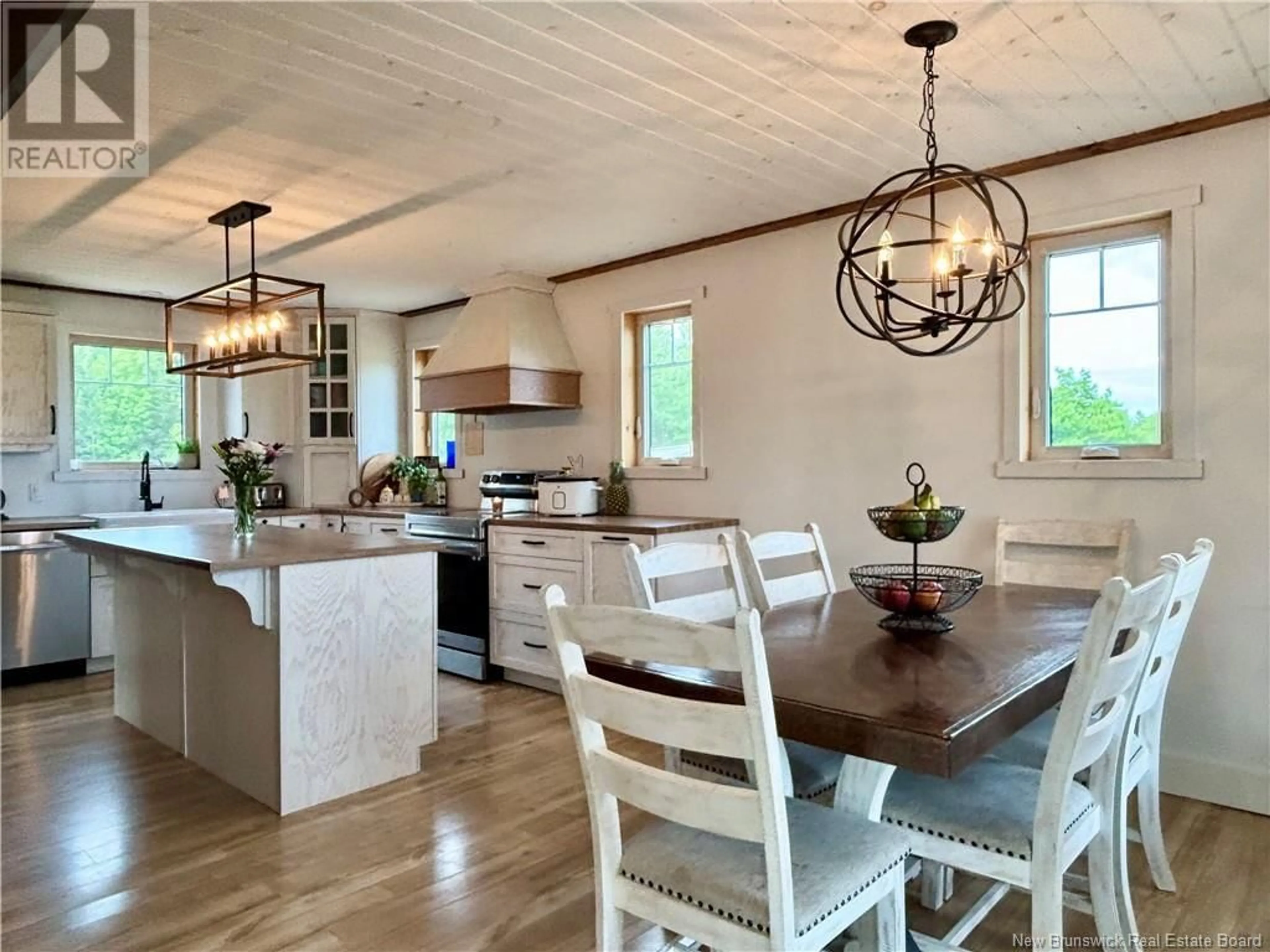 Open concept kitchen, wood/laminate floor for 567 RTE 450, Lavillette New Brunswick E9G2P9