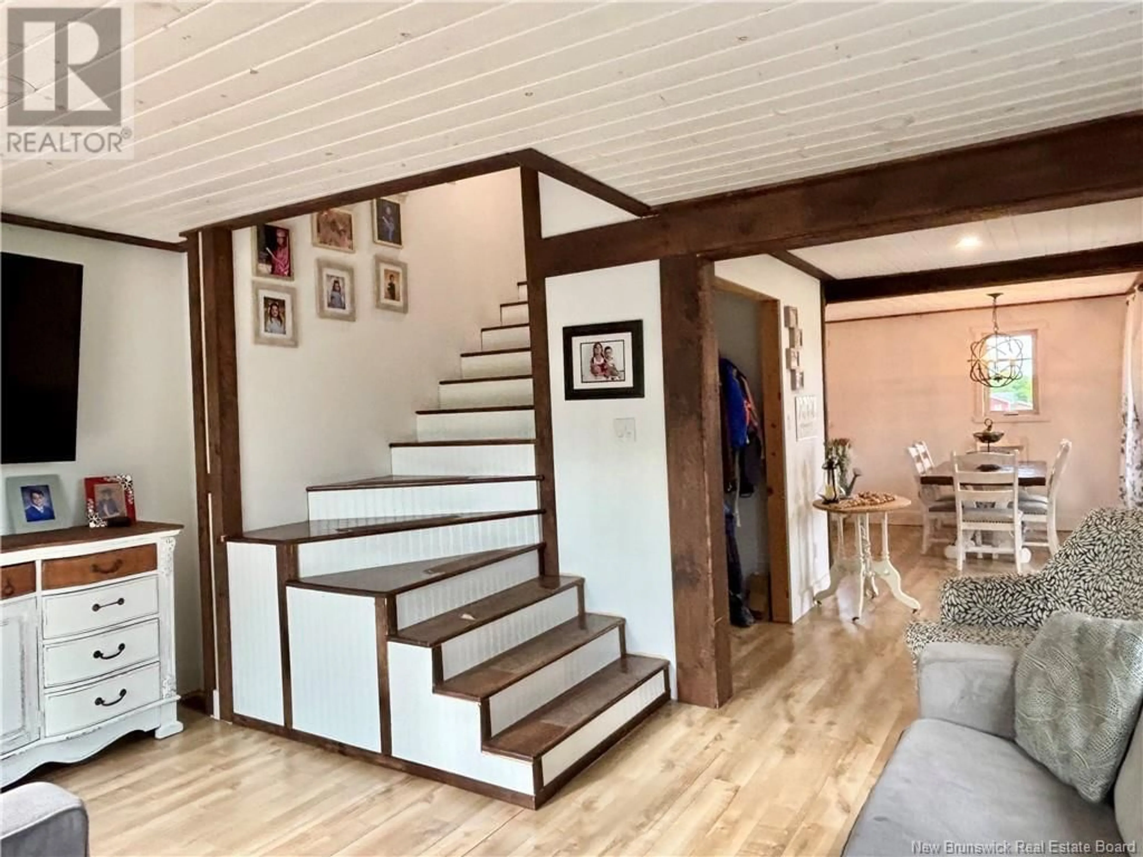 Indoor foyer for 567 RTE 450, Lavillette New Brunswick E9G2P9