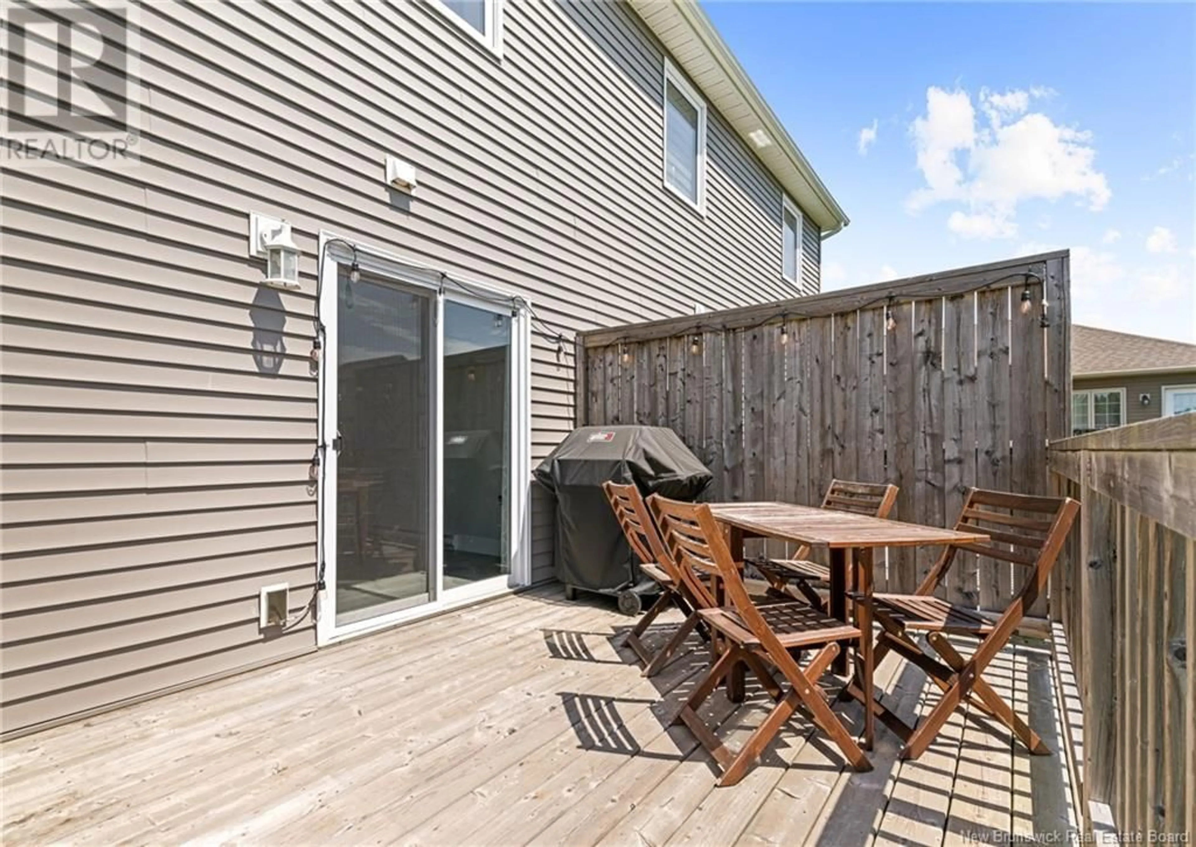 Patio, street for 258 O'NEILL STREET, Moncton New Brunswick E1A0T9