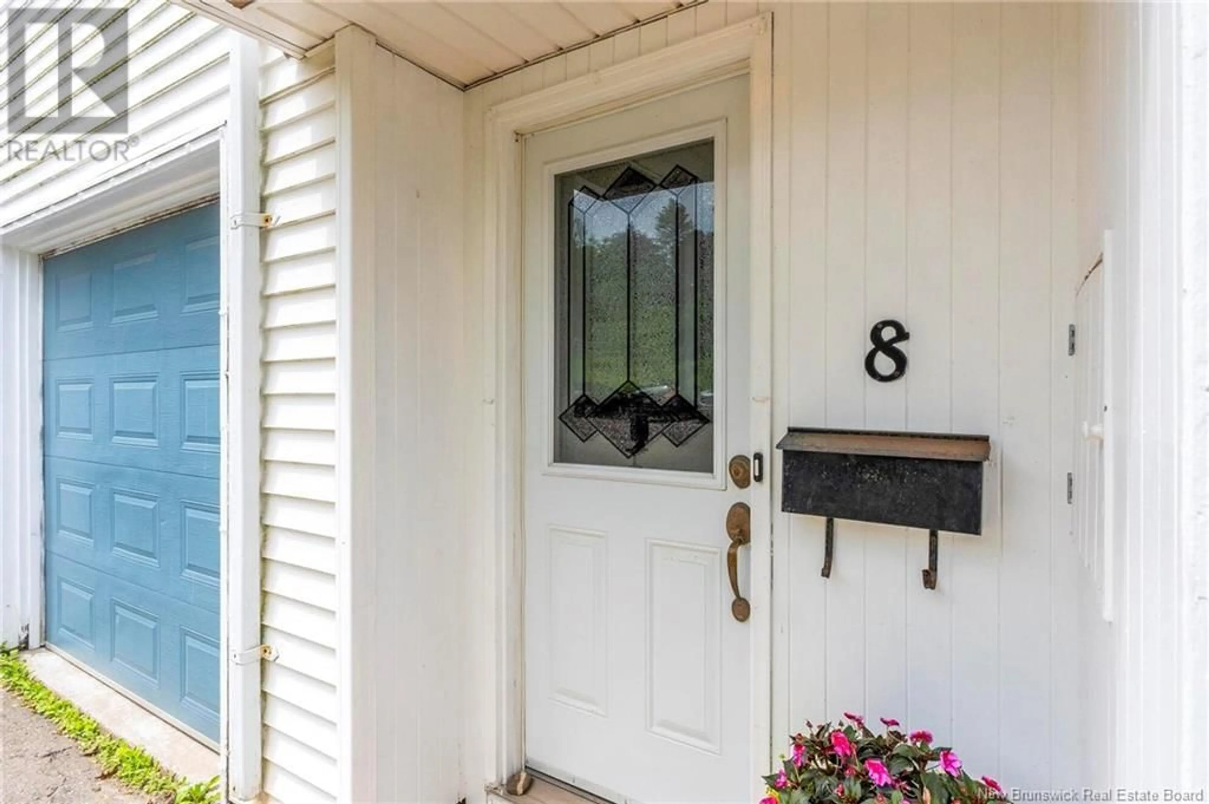Indoor entryway for 8 CHRISTMAS LANE, Saint John New Brunswick E2M5W6