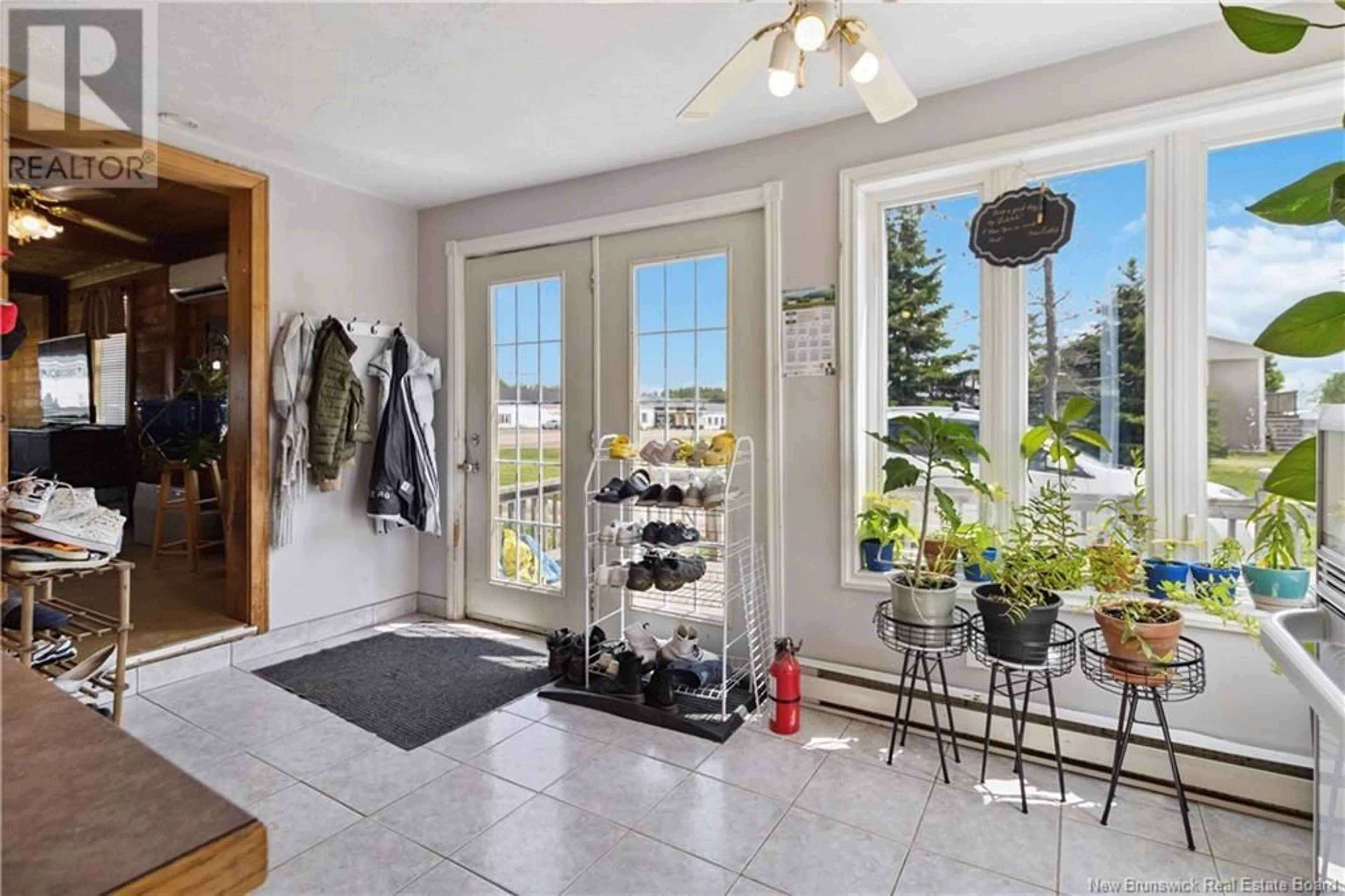Indoor entryway for 4346 ROUTE 115, Saint-Antoine New Brunswick E4V2Z7