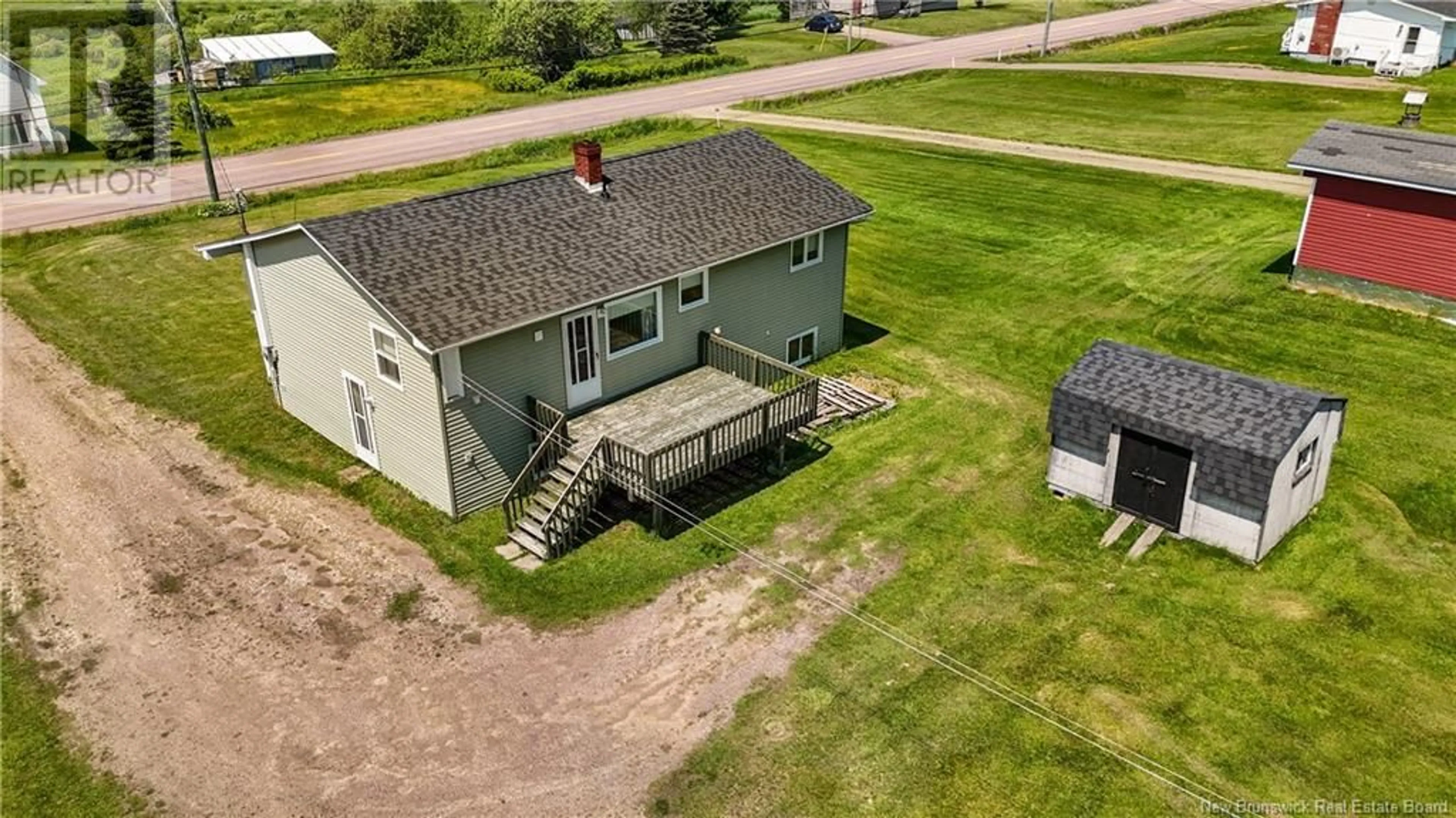 A pic from outside/outdoor area/front of a property/back of a property/a pic from drone, building for 487 ROYAL ROAD, Memramcook New Brunswick E4K1N7