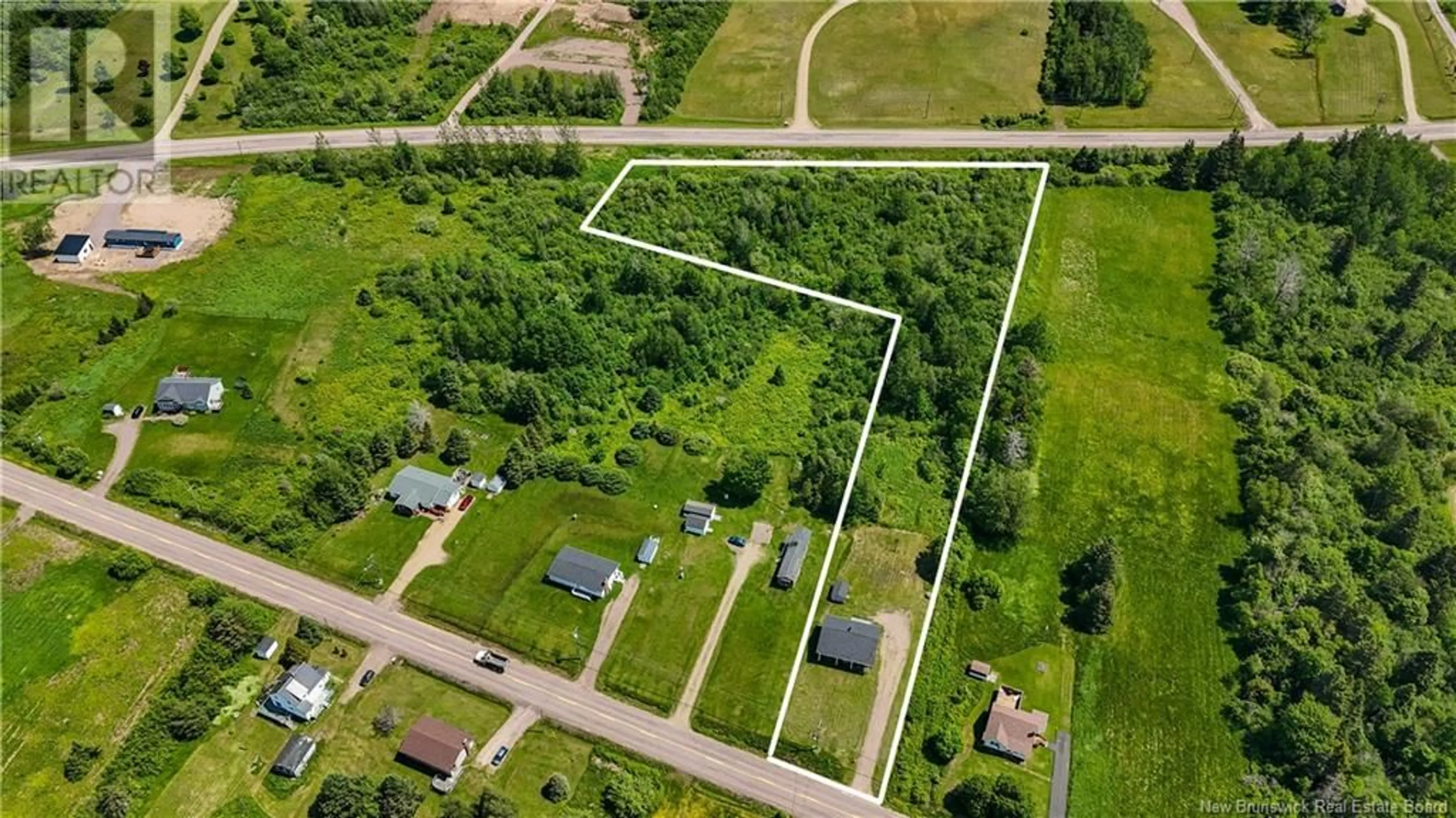 A pic from outside/outdoor area/front of a property/back of a property/a pic from drone, street for 487 ROYAL ROAD, Memramcook New Brunswick E4K1N7