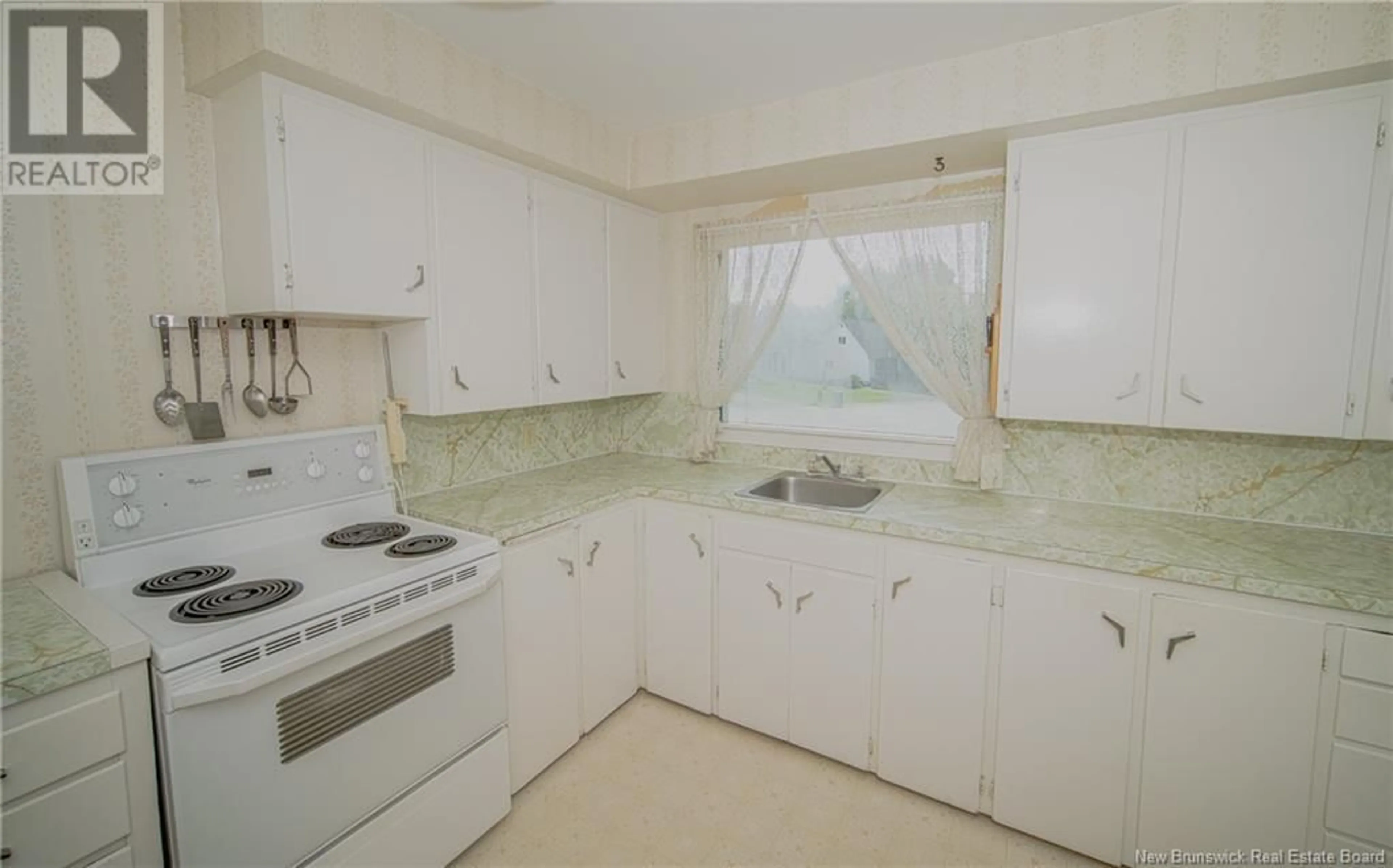 Standard kitchen, unknown for 601 HILLCREST DRIVE, Fredericton New Brunswick E3A2X8