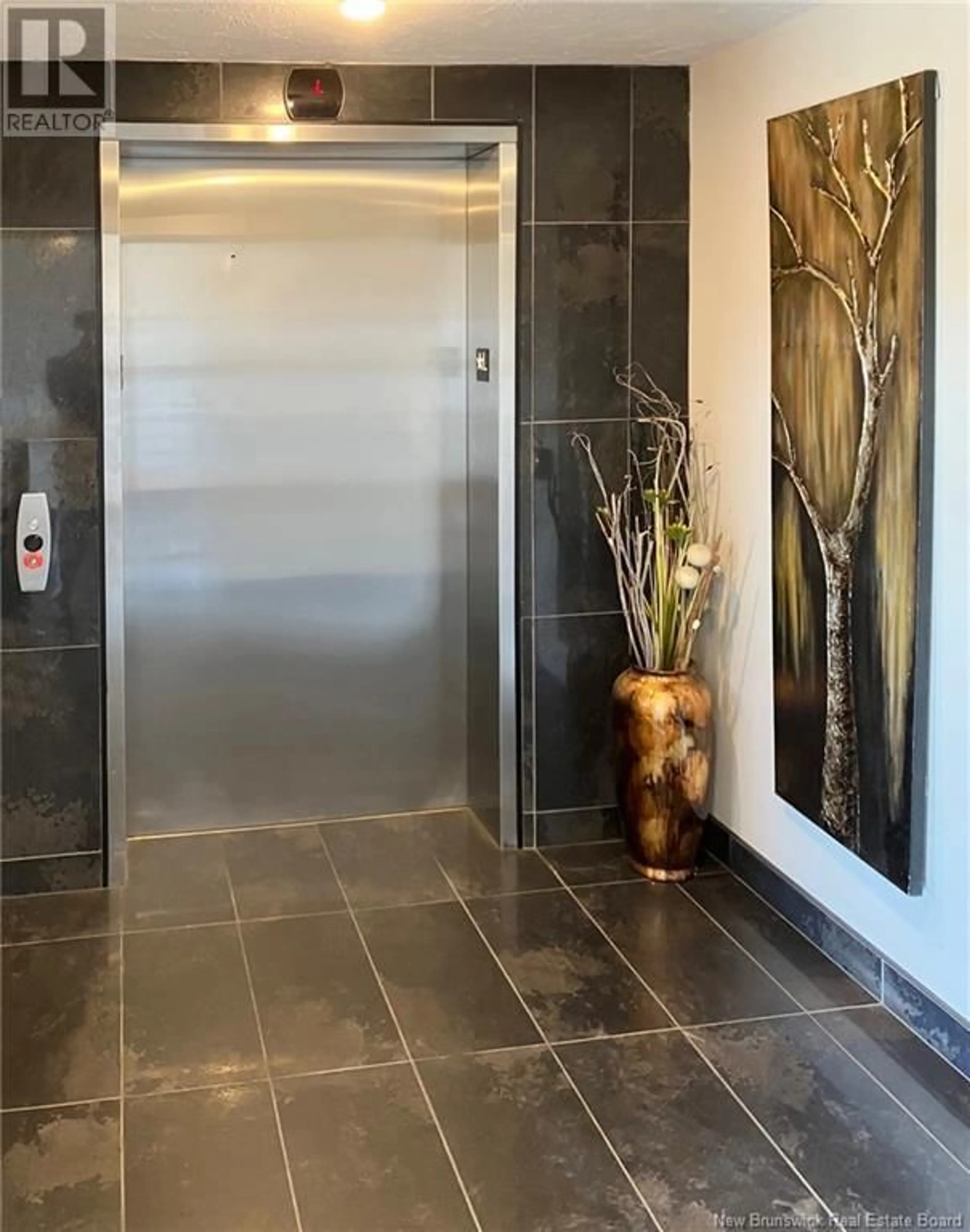 Indoor foyer for 404 - 208 COVERDALE ROAD, Riverview New Brunswick E1B0M7
