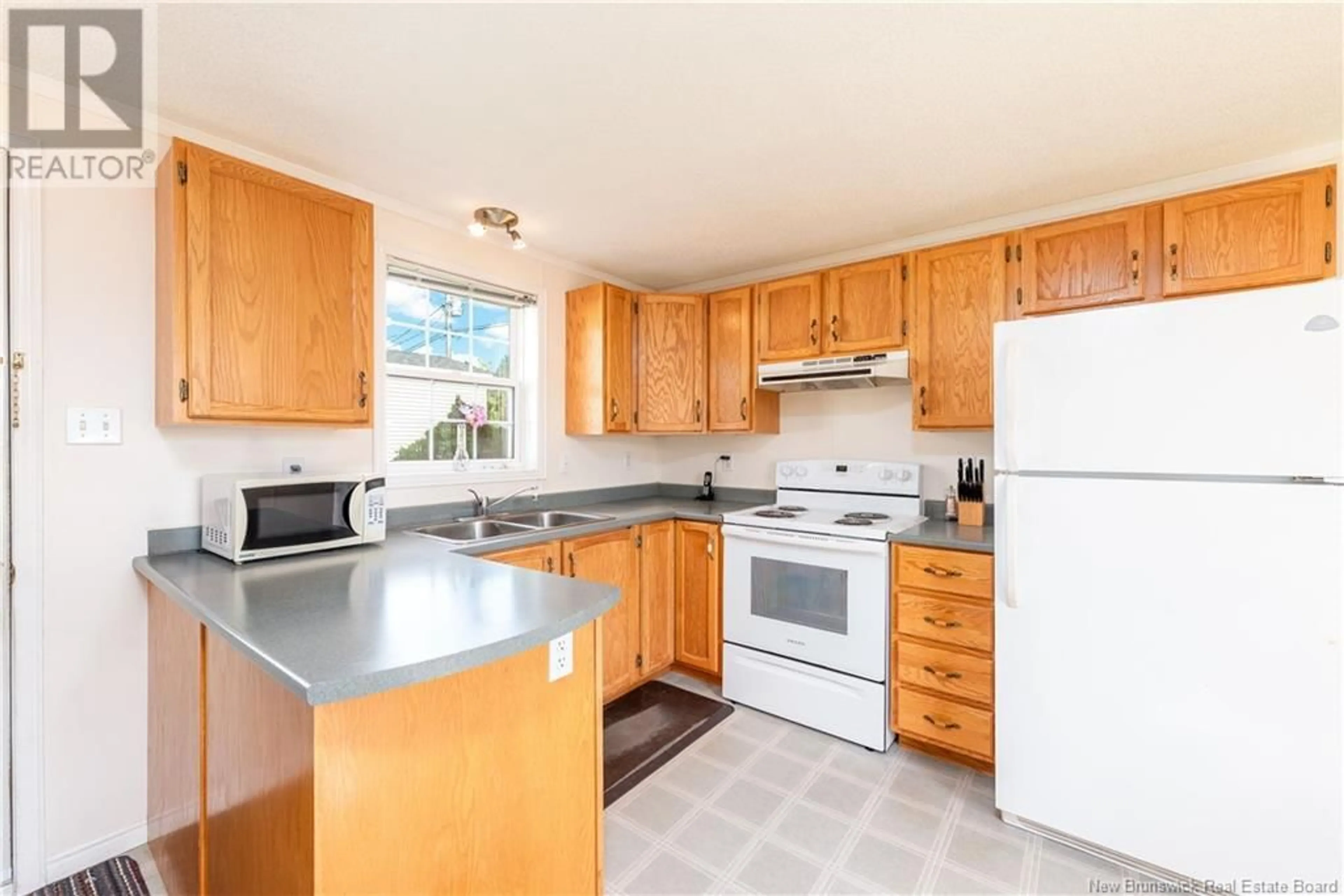 Standard kitchen, unknown for 54 ULYSSE, Dieppe New Brunswick E1A7C1